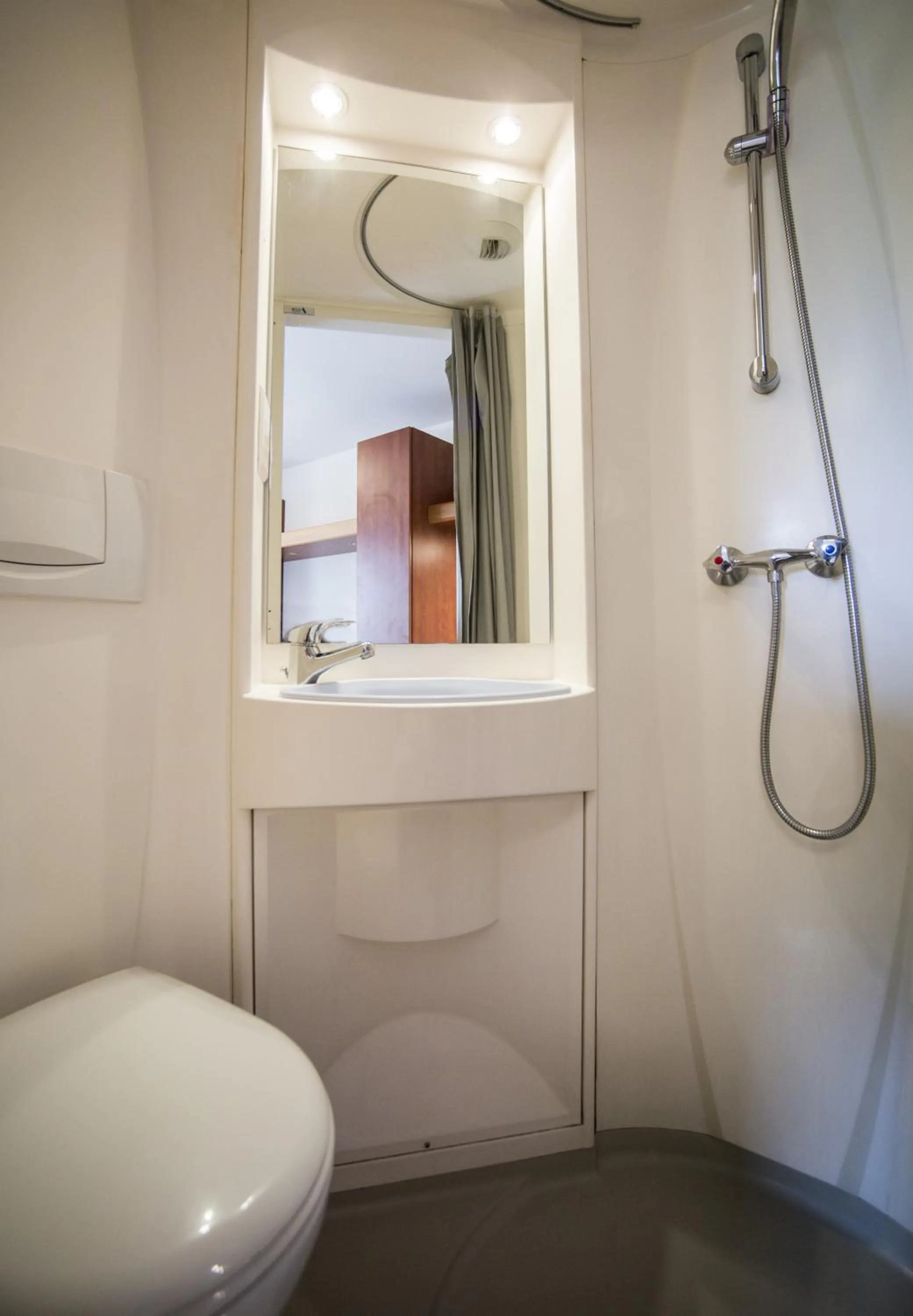 Bathroom in Appart Hotel Corte HR