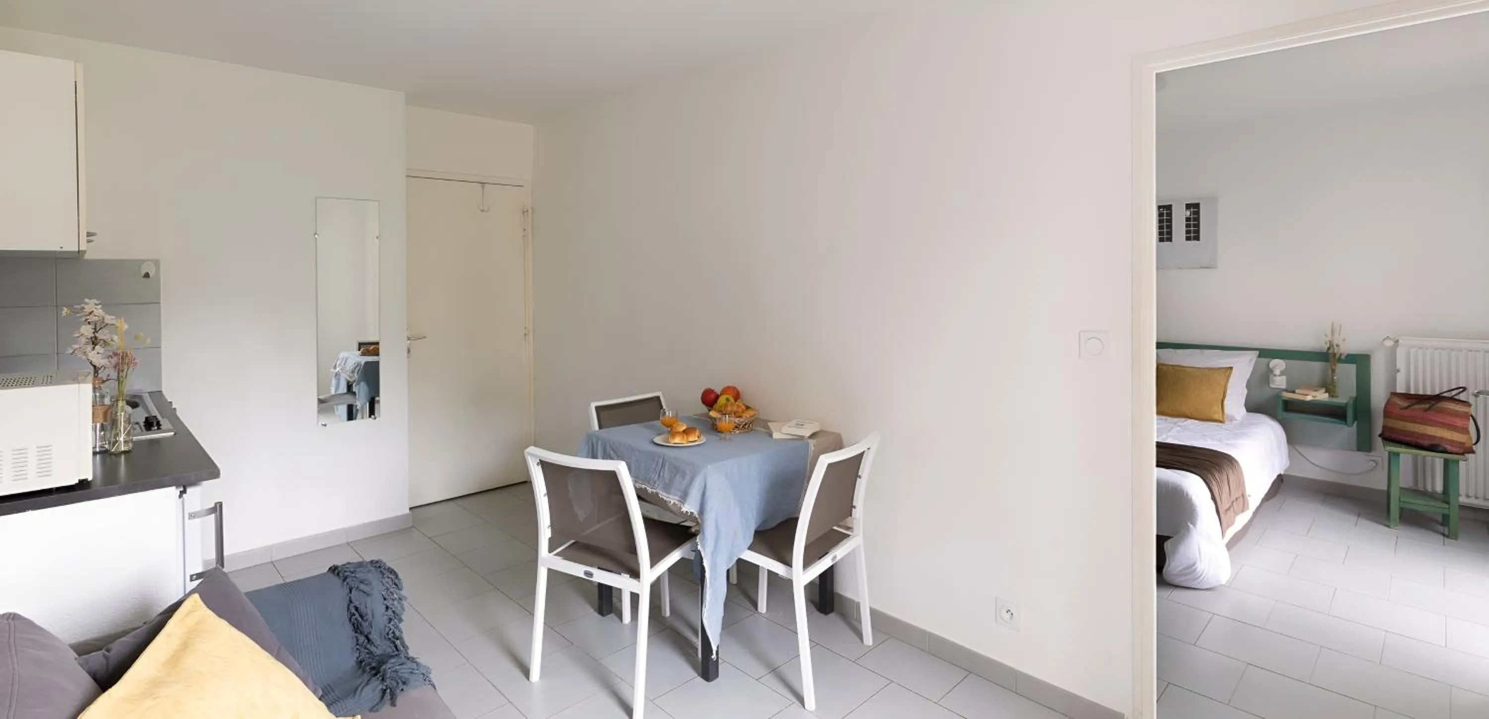 Photo of the whole room in Appart Hotel Corte HR