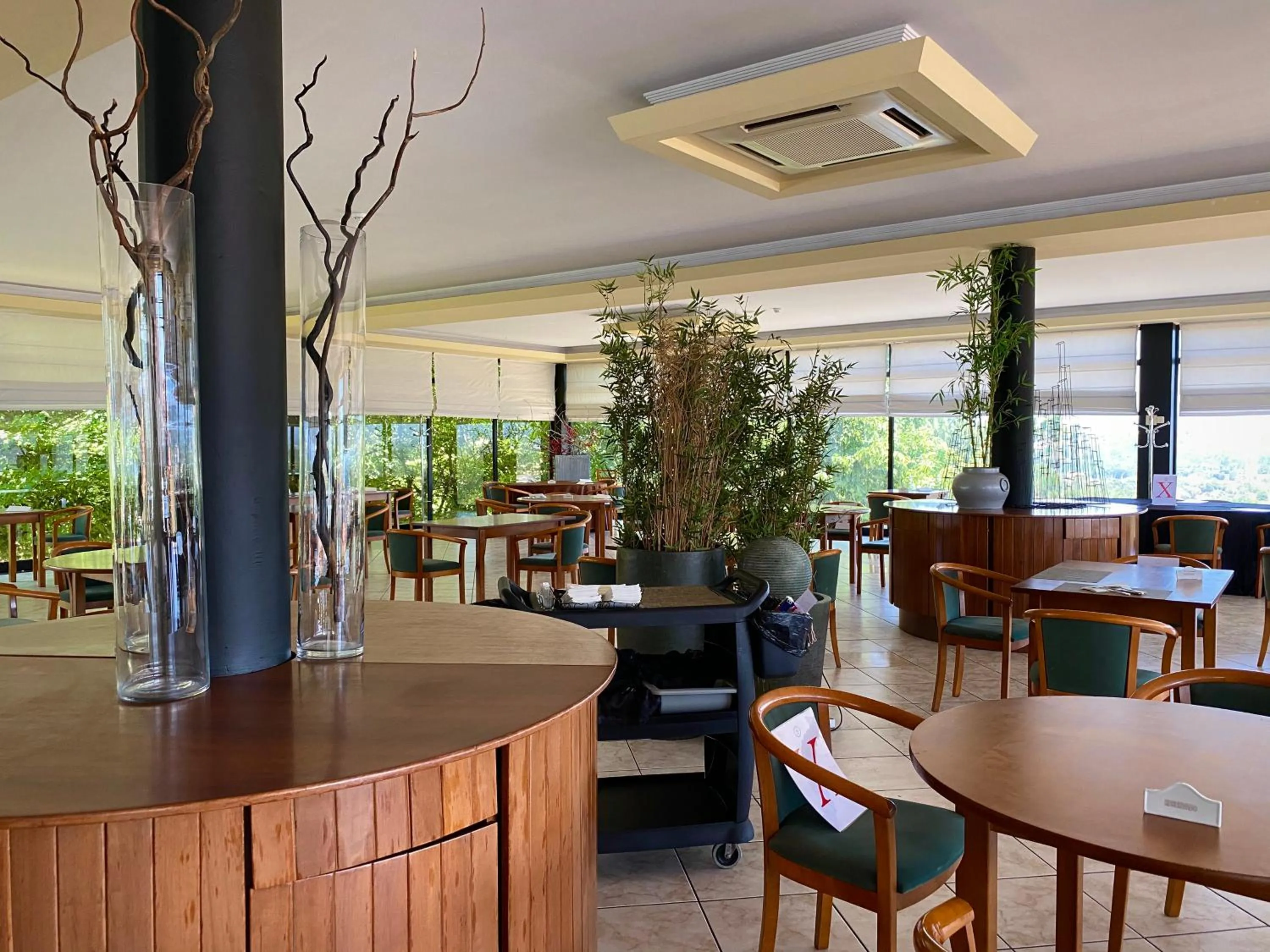 Restaurant/places to eat in Hotel Paraiso