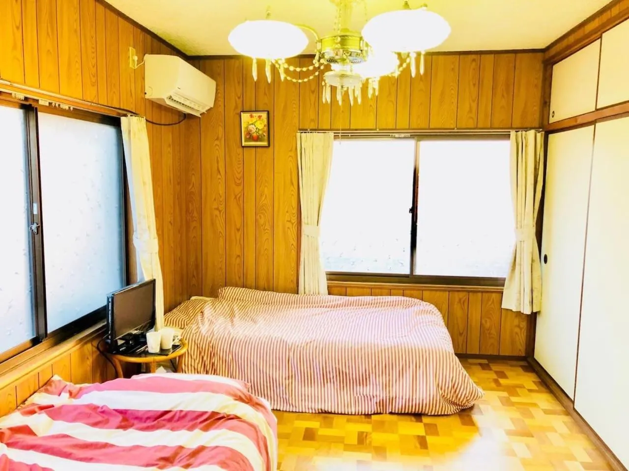 Bed in Ibusiki Chinese Minshuku
