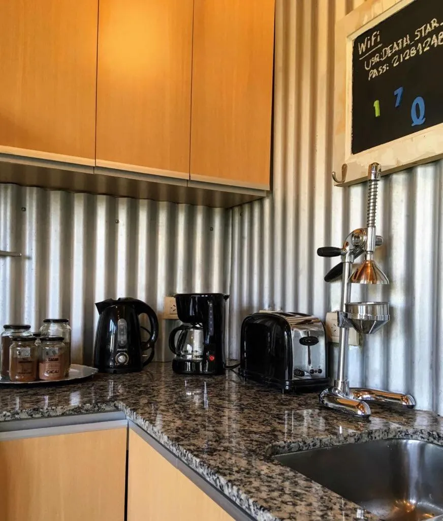 Berdina casa estilo loft con jardín, parrilla y cochera a 3 cuadras de la plaza de Chacras de Coria