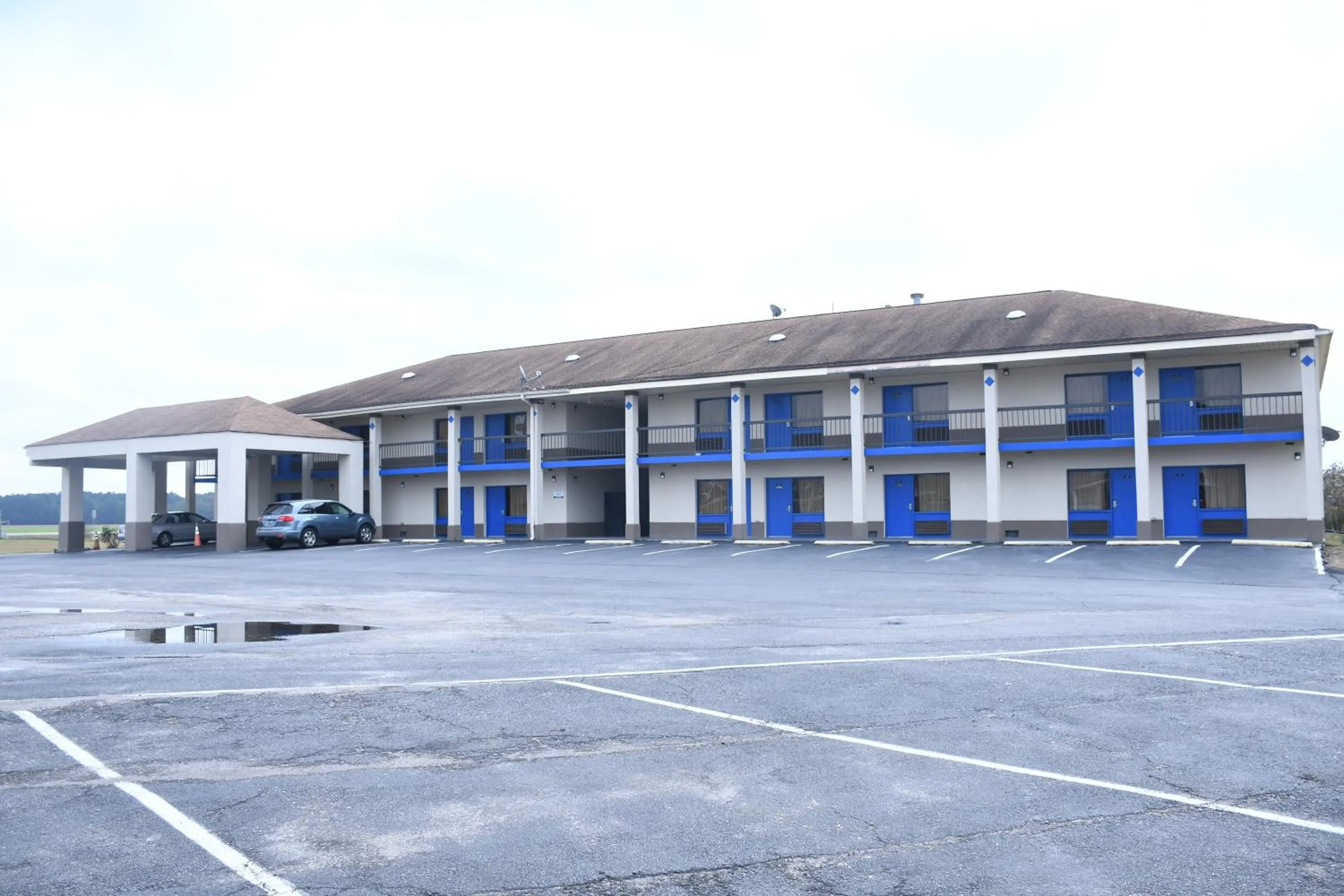 Property building in Americas Best Value Inn - Bishopville