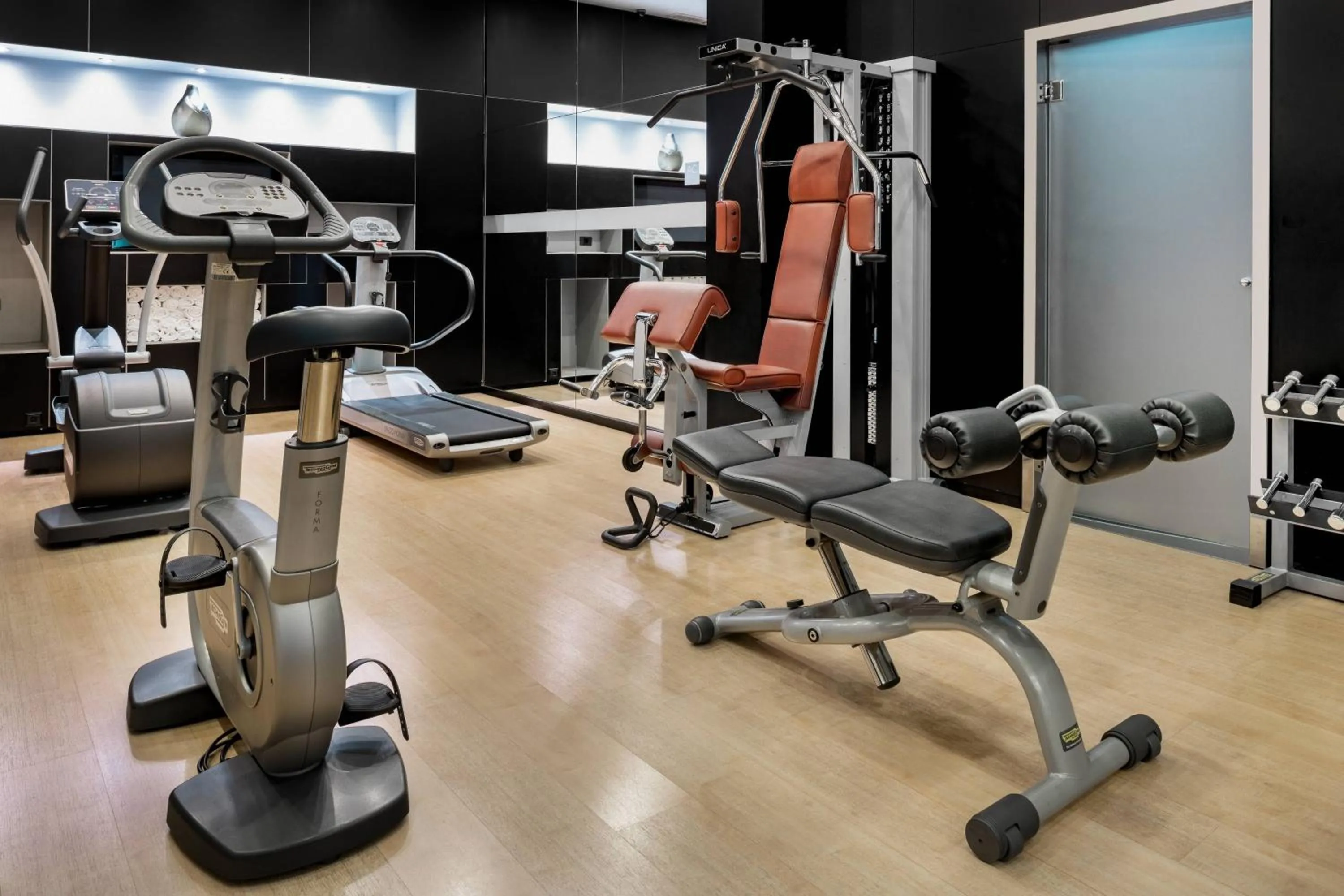 Fitness centre/facilities in AC Hotel Porto by Marriott