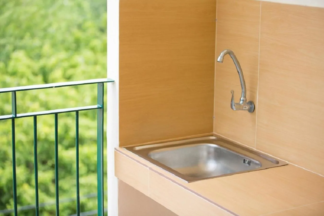 Kitchen or kitchenette in City 1 Residence