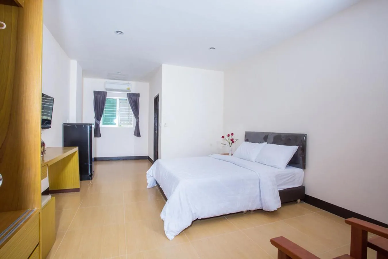 Photo of the whole room in City 1 Residence