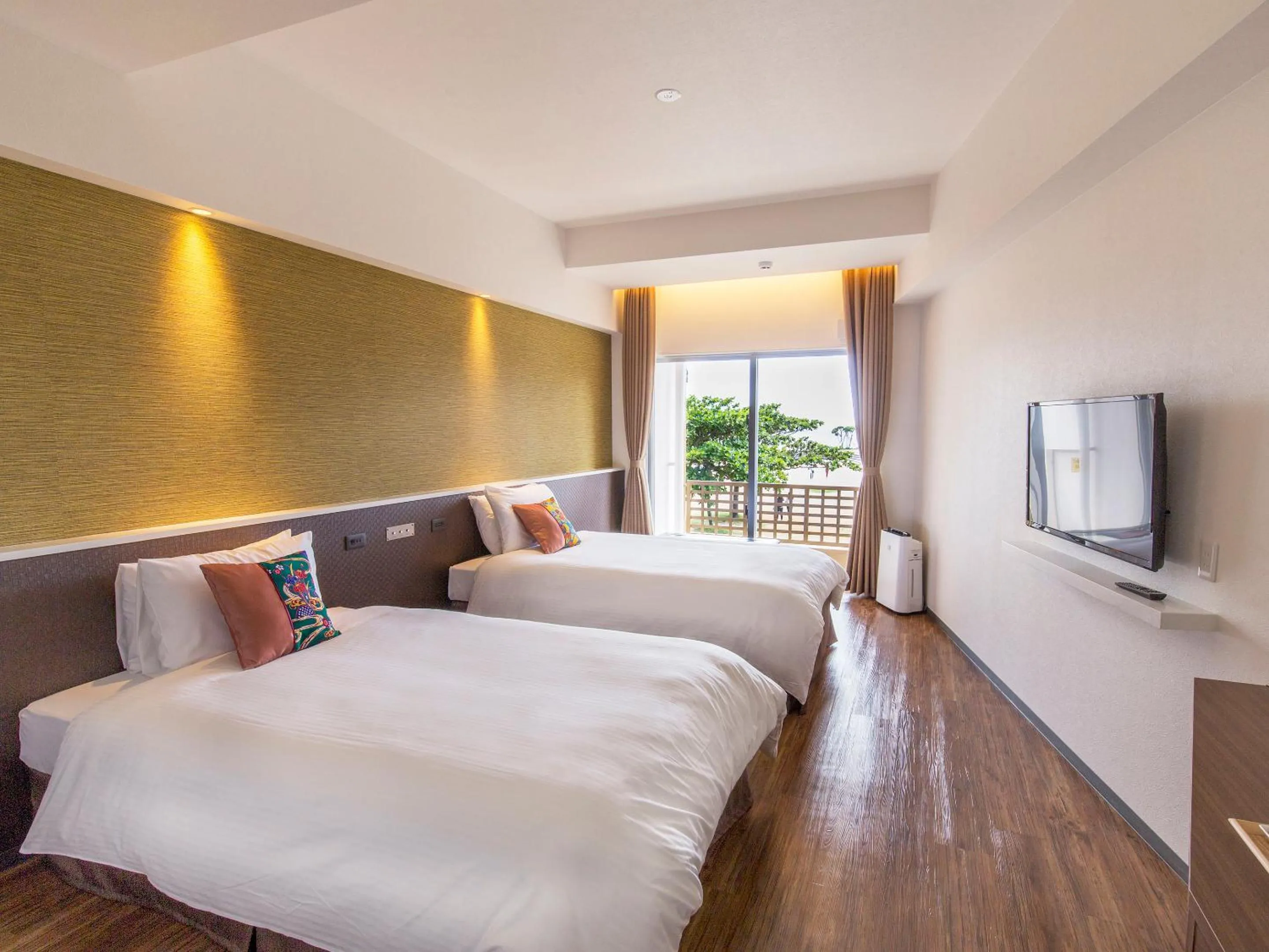 Photo of the whole room, Bed in Sunset Beach Hotel