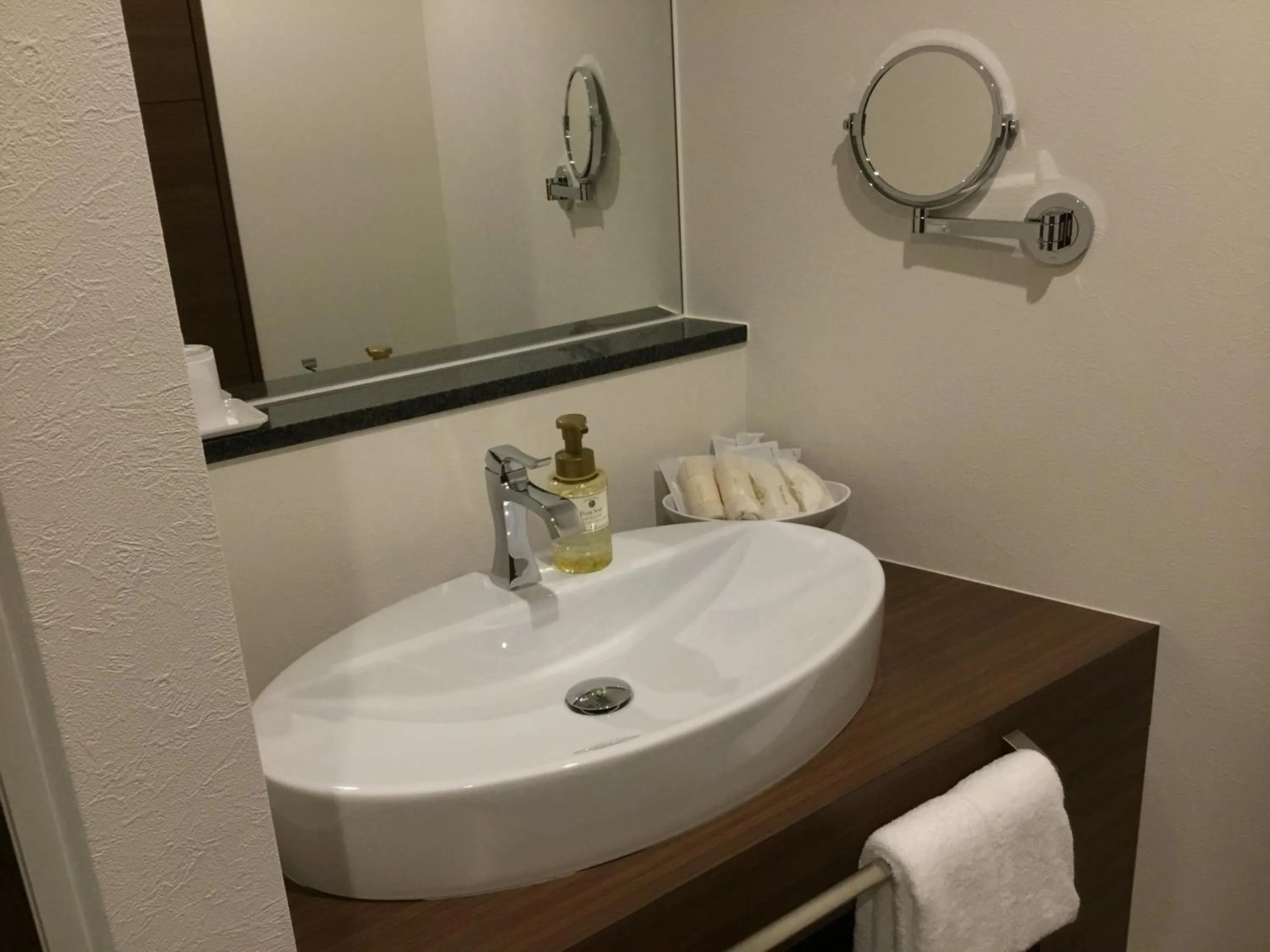 Photo of the whole room in Sunset Beach Hotel