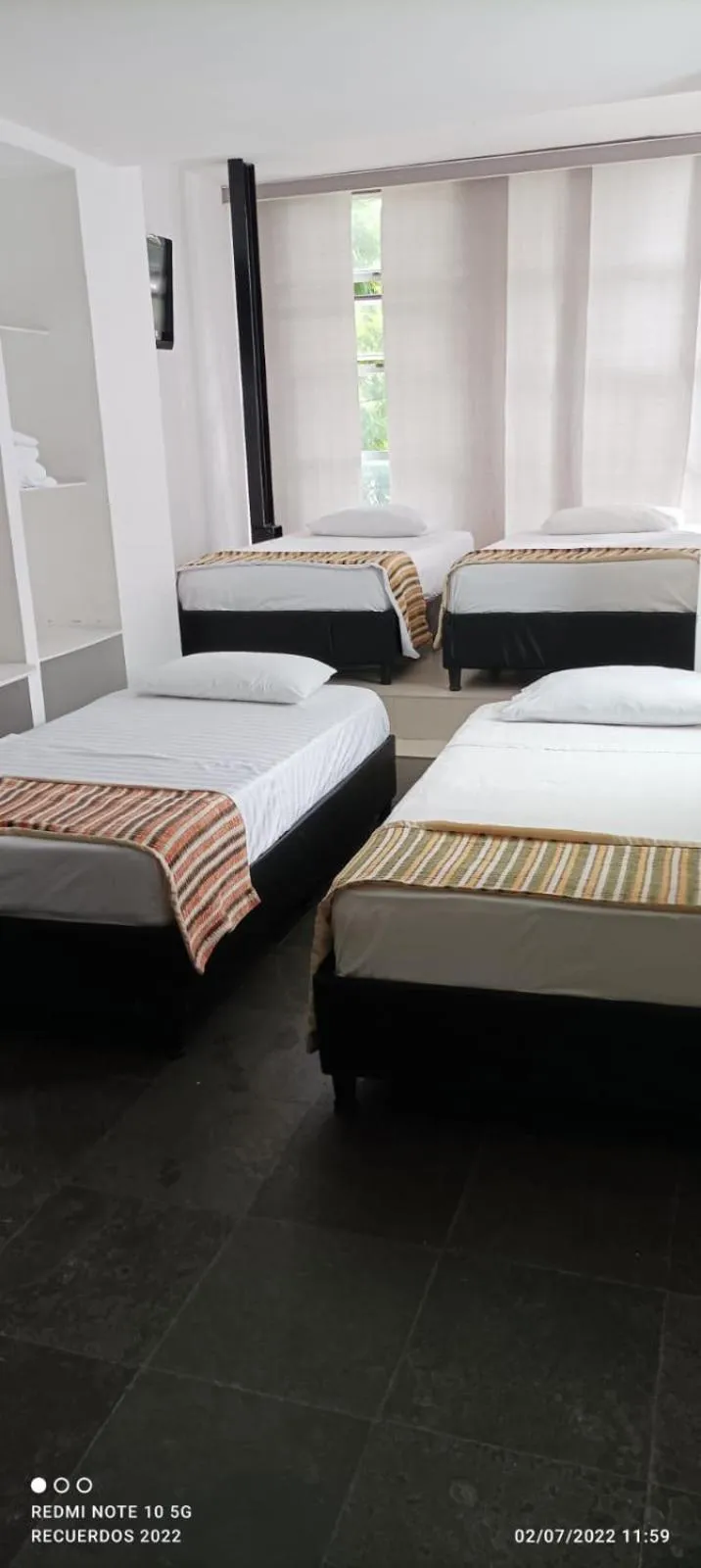 Bed in Hotel Torre del Viento cali