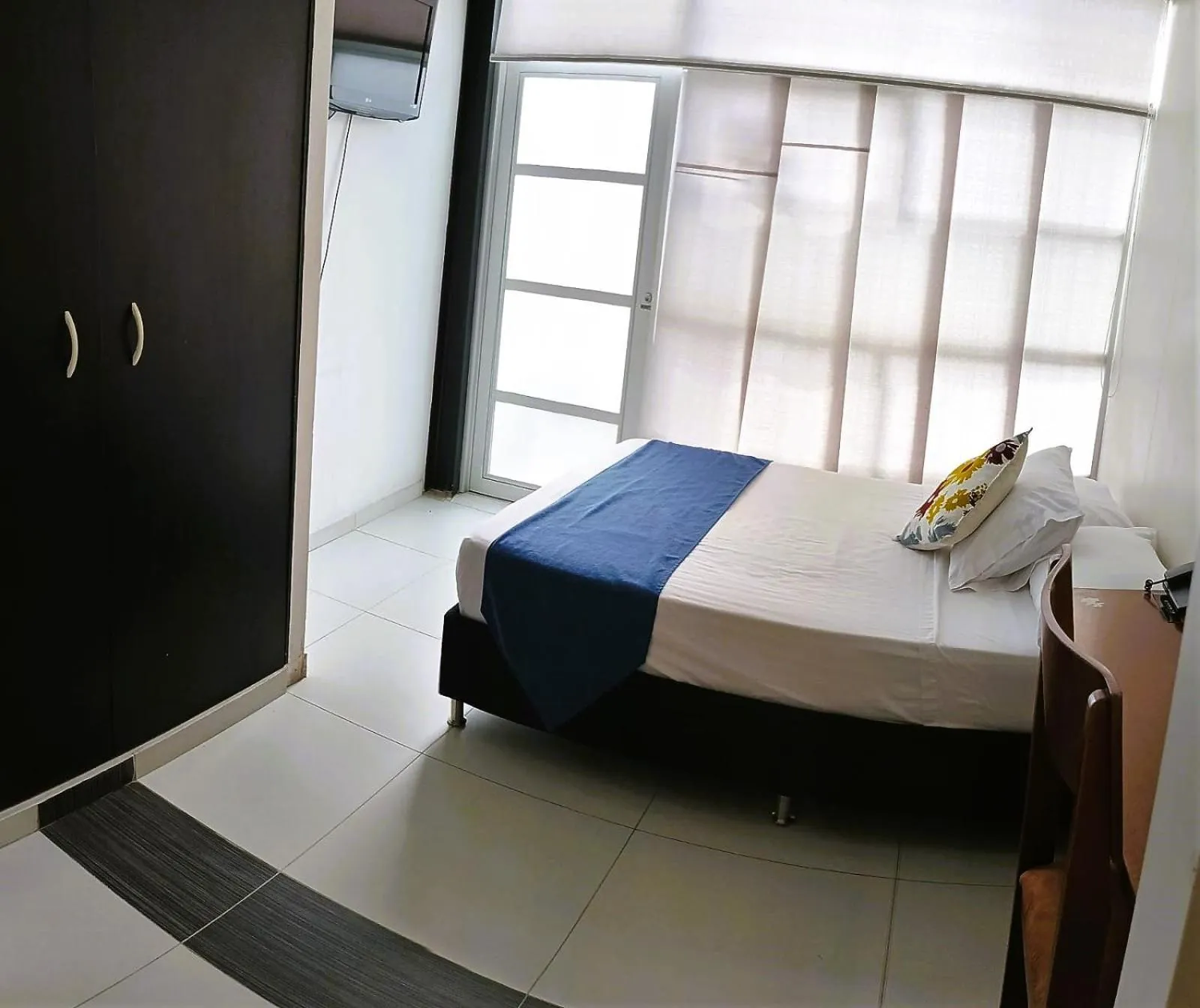 Bed in Hotel Torre del Viento cali