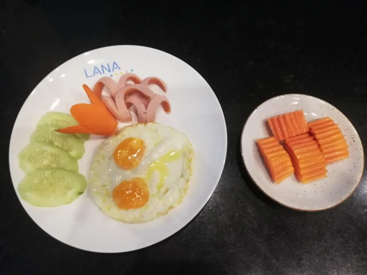 Breakfast in Lana Beds & Space