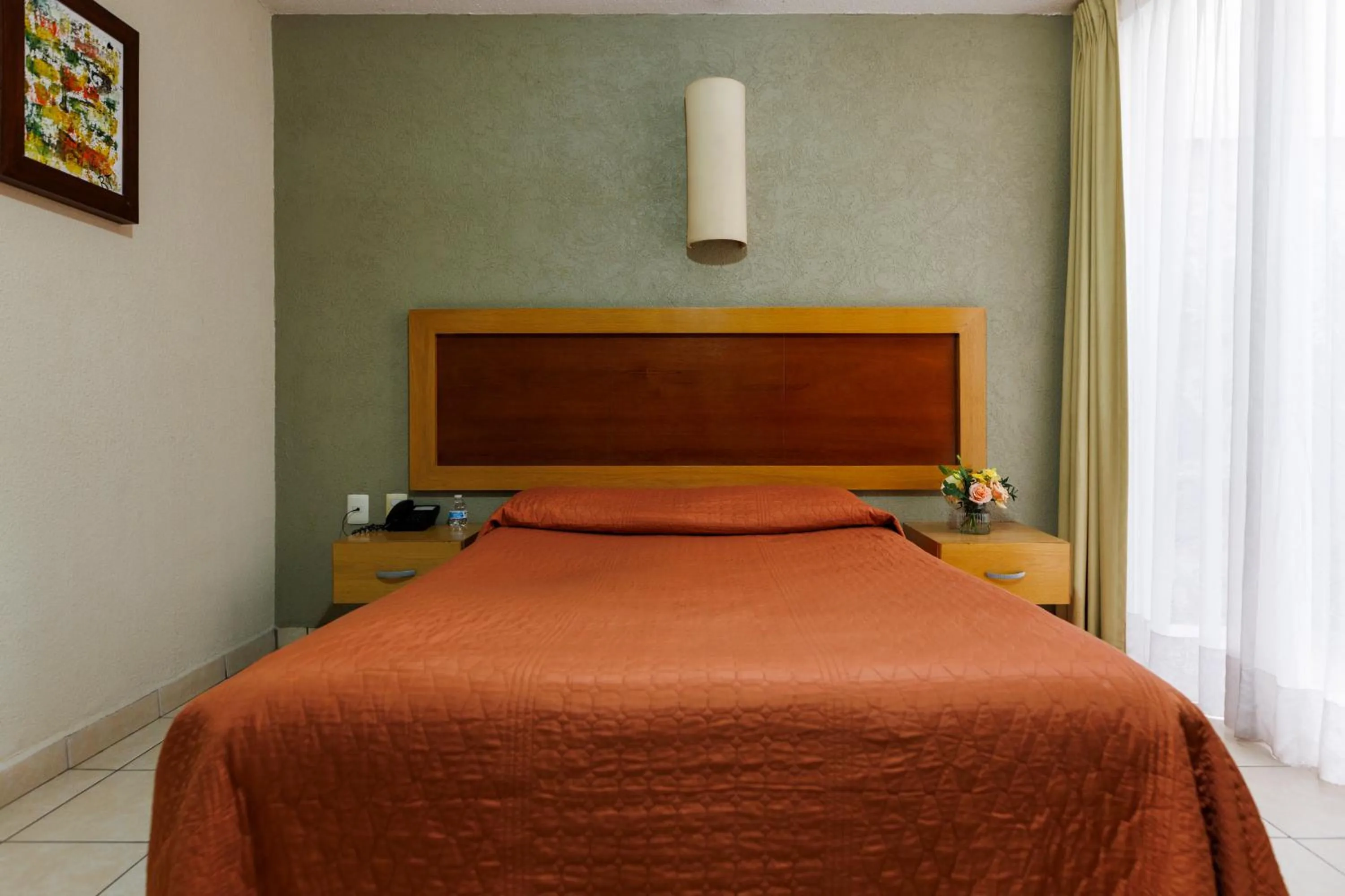 Bed in Hotel Qualitel Centro Histórico