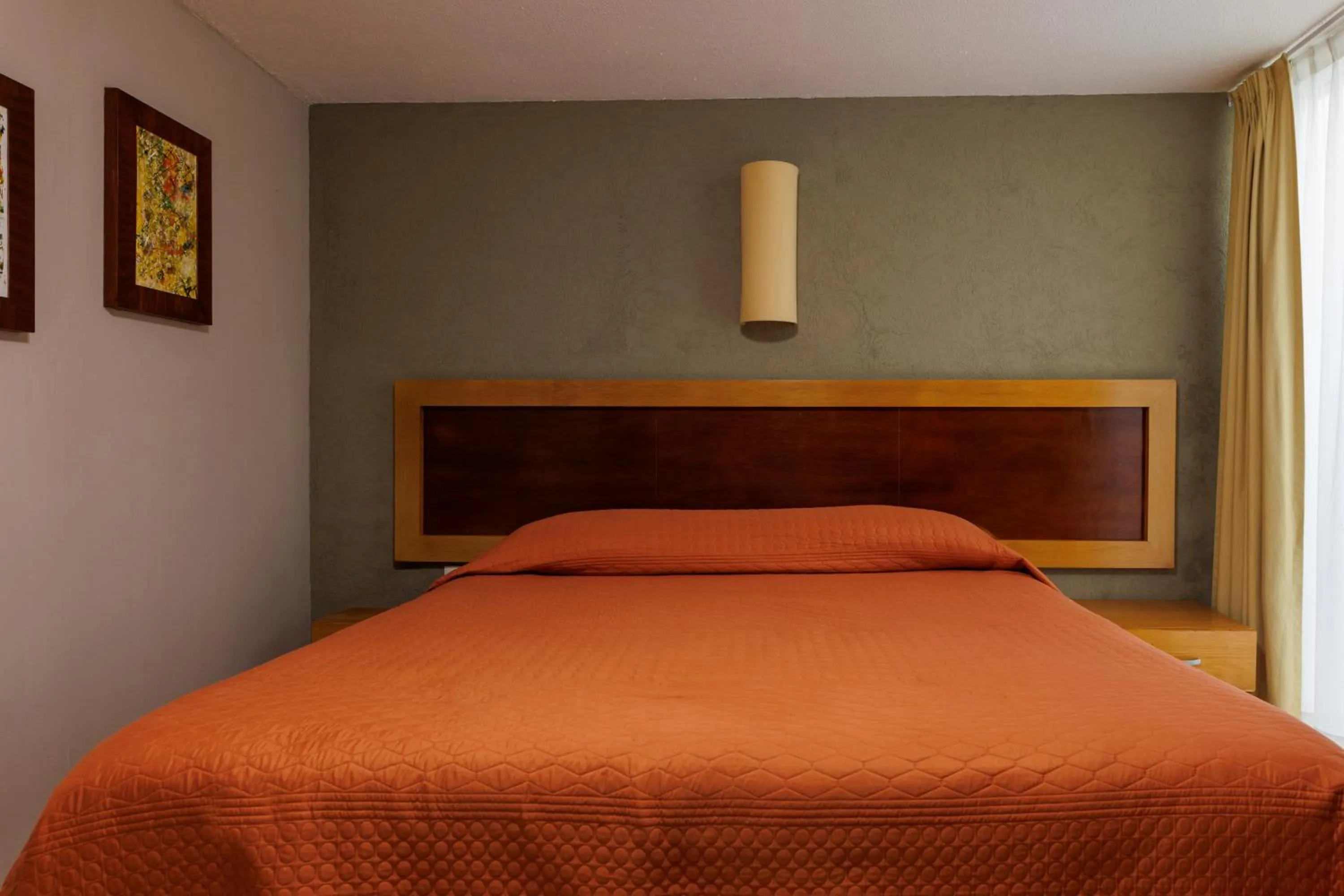 Bed in Hotel Qualitel Centro Histórico