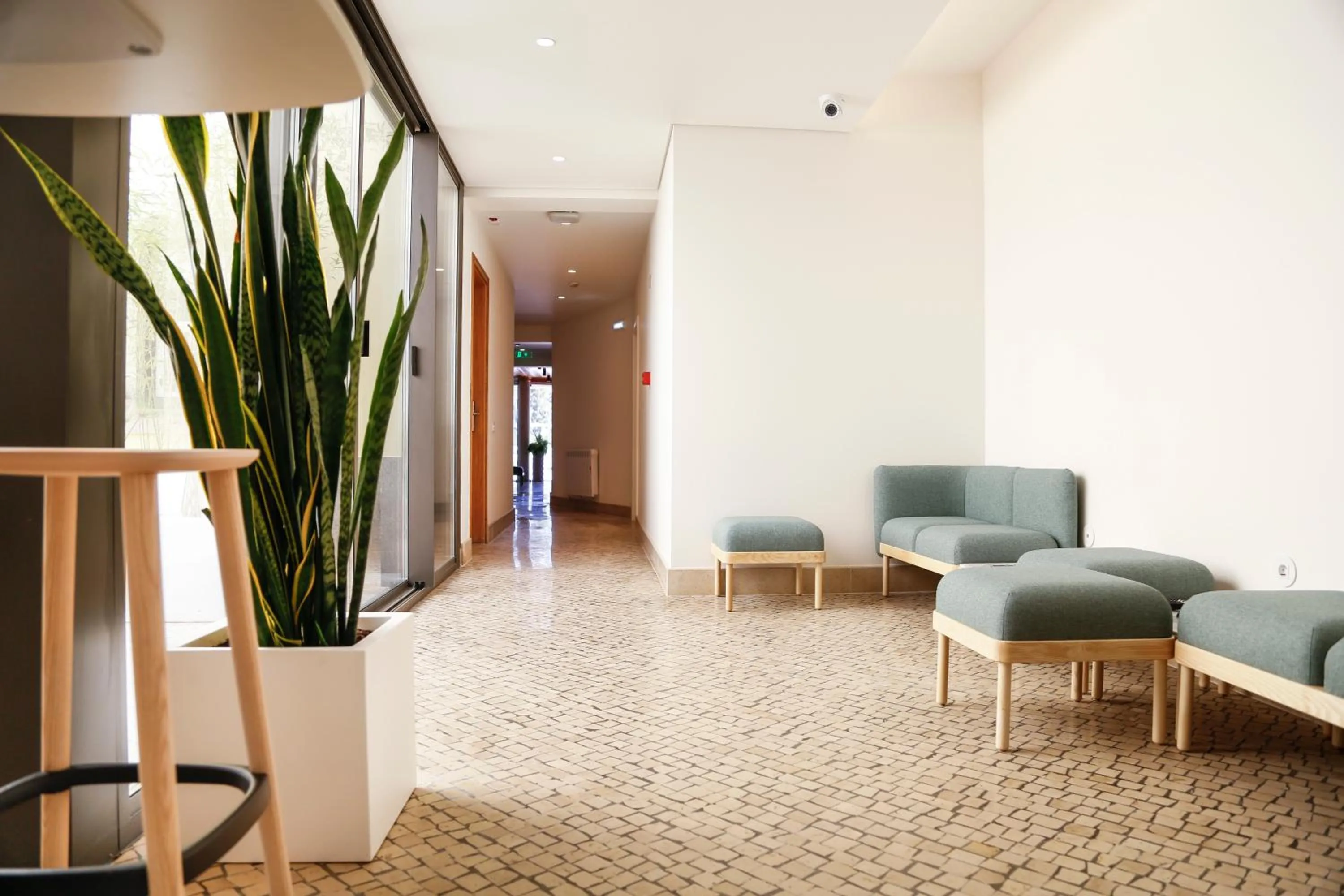 Communal lounge/ TV room in Hotel das Salinas by Alboi Group