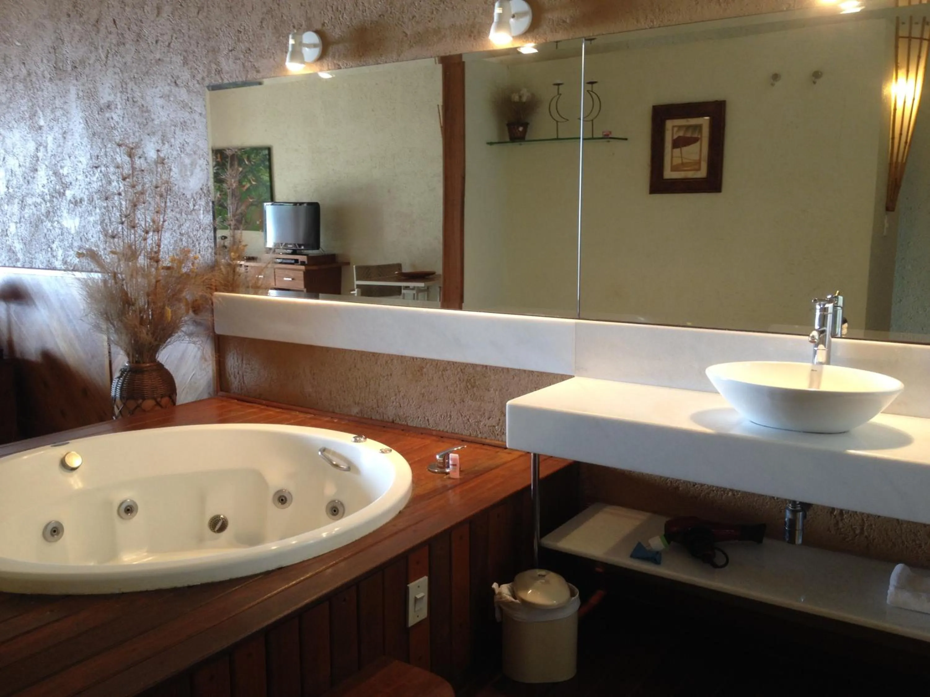 Hot Spring Bath in Pousada Singuitta - Ilhabela