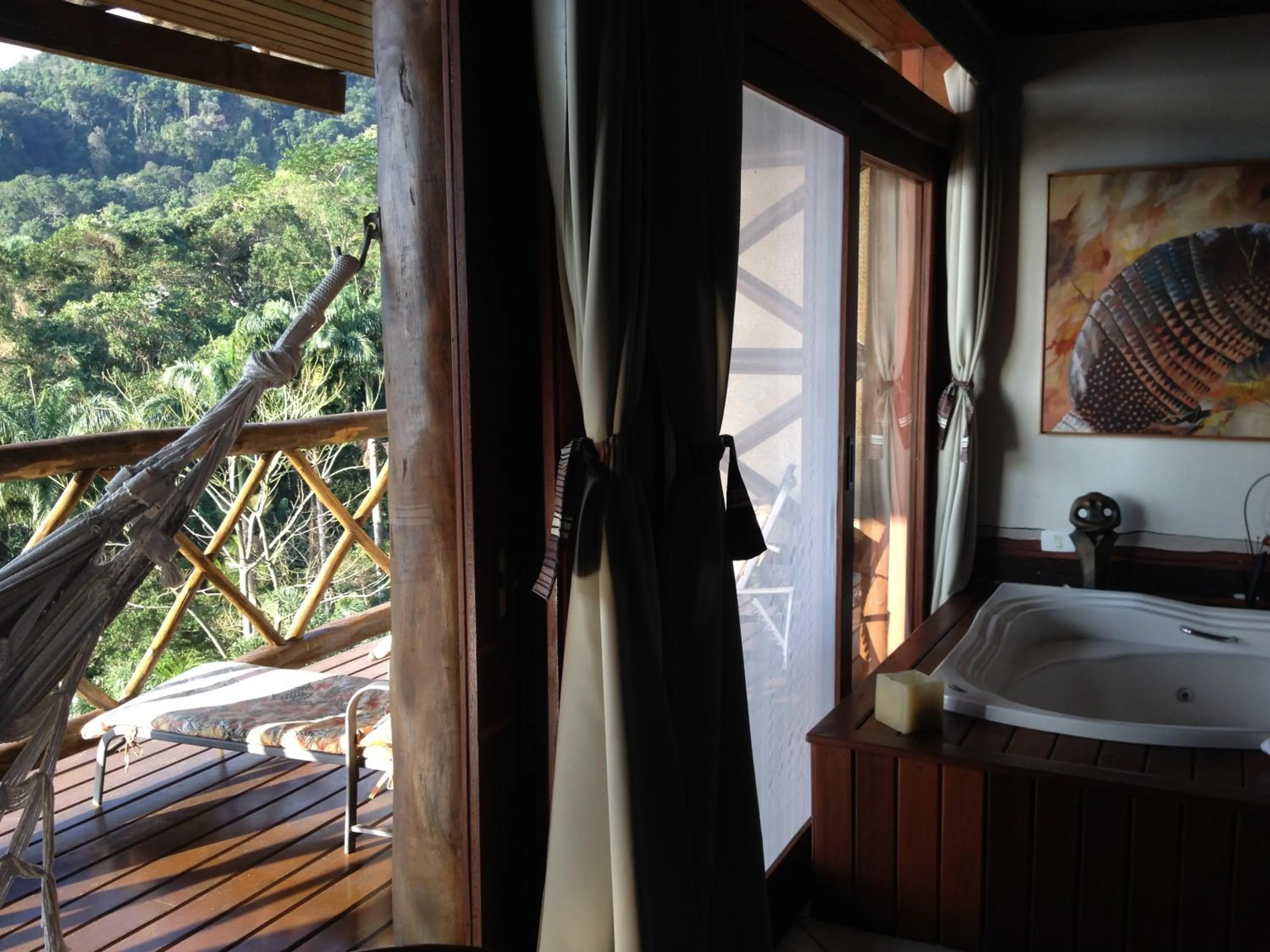 Hot Tub, Bed in Pousada Singuitta - Ilhabela
