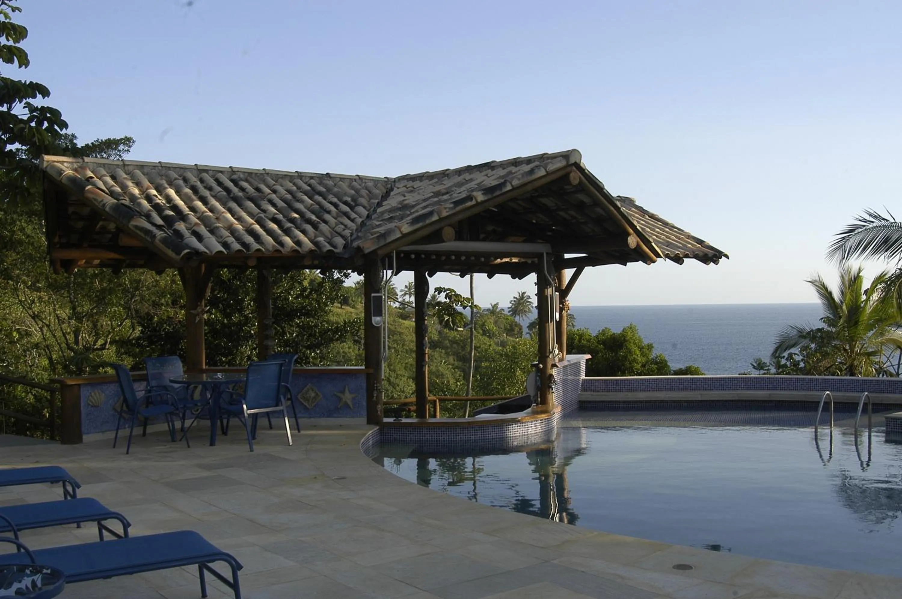 Swimming pool in Pousada Singuitta - Ilhabela