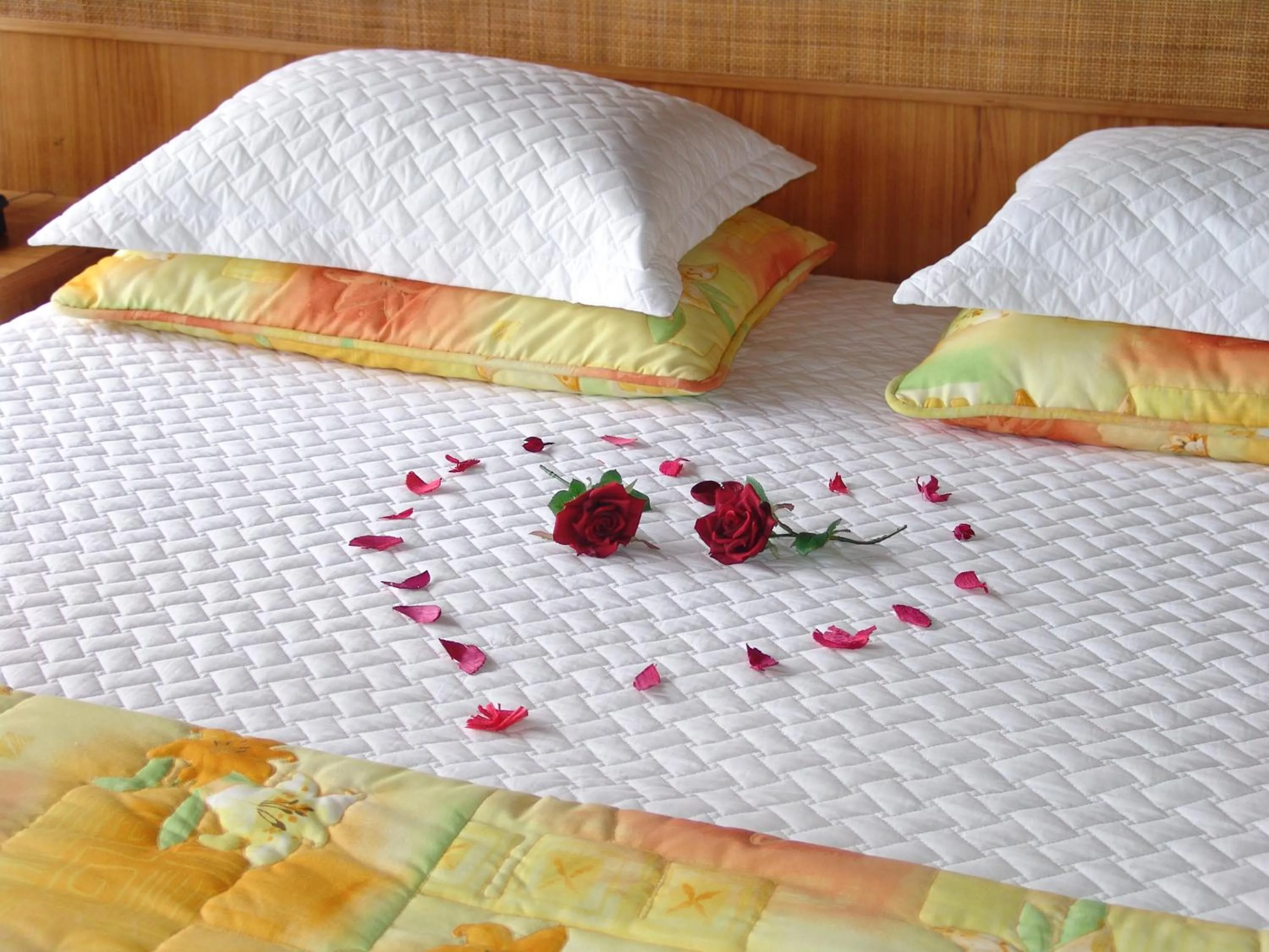 Decorative detail, Bed in Pousada Singuitta - Ilhabela