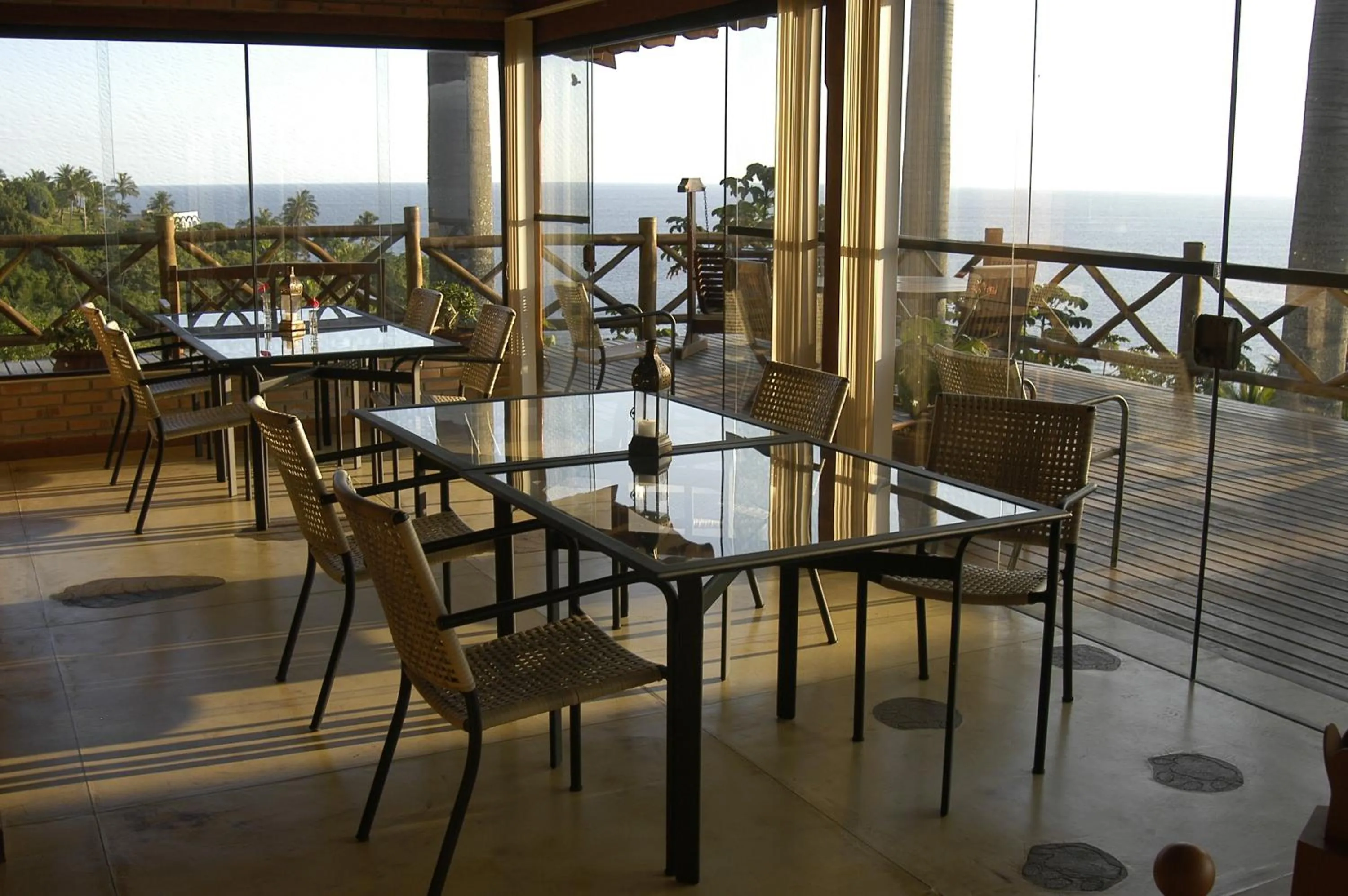 Restaurant/places to eat in Pousada Singuitta - Ilhabela