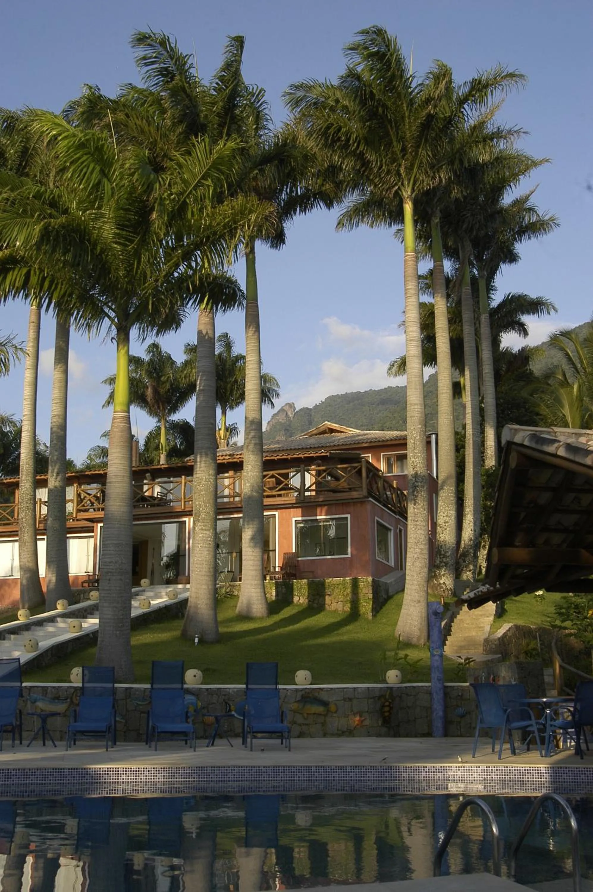 Swimming pool in Pousada Singuitta - Ilhabela