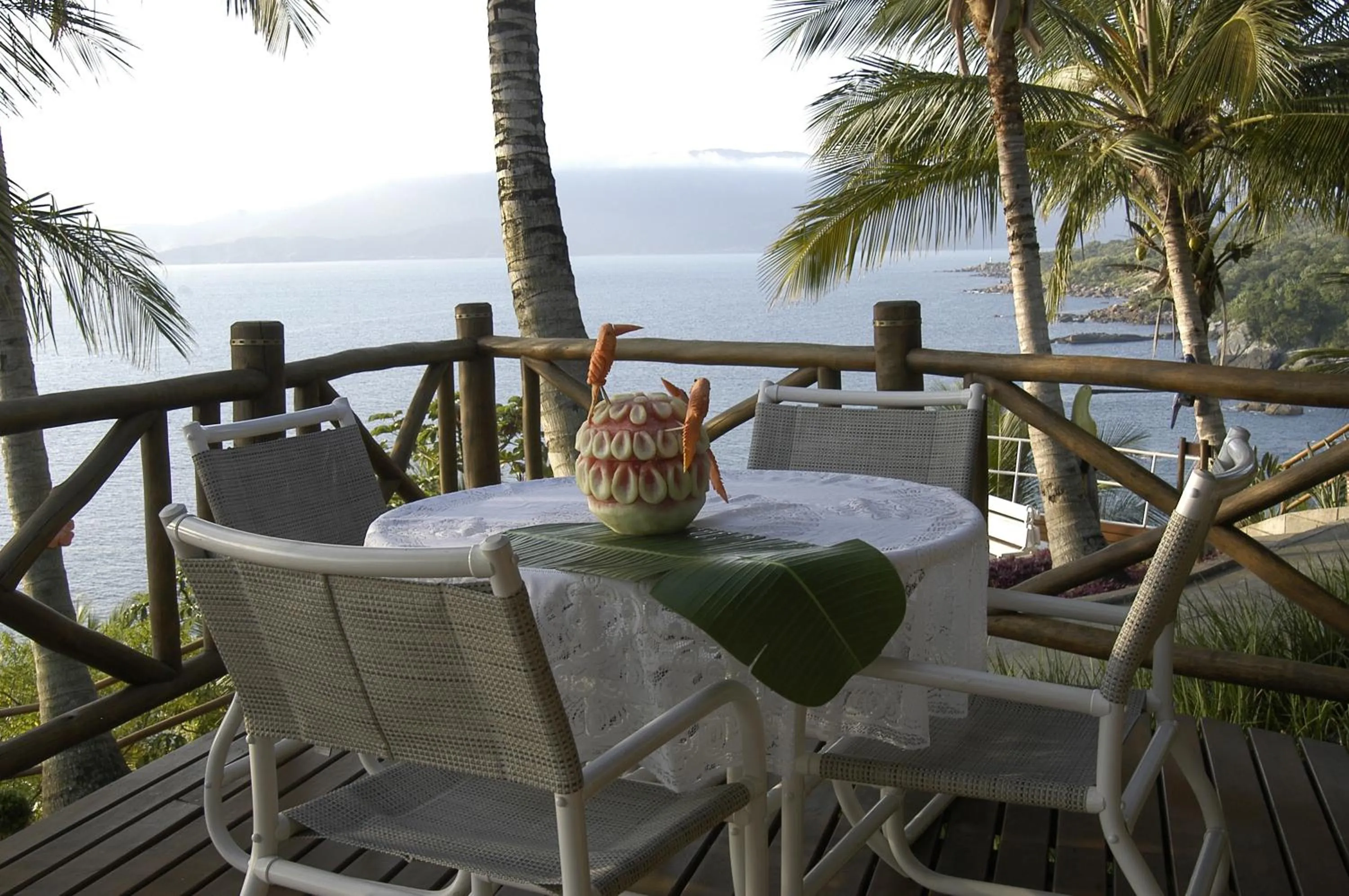Restaurant/places to eat in Pousada Singuitta - Ilhabela