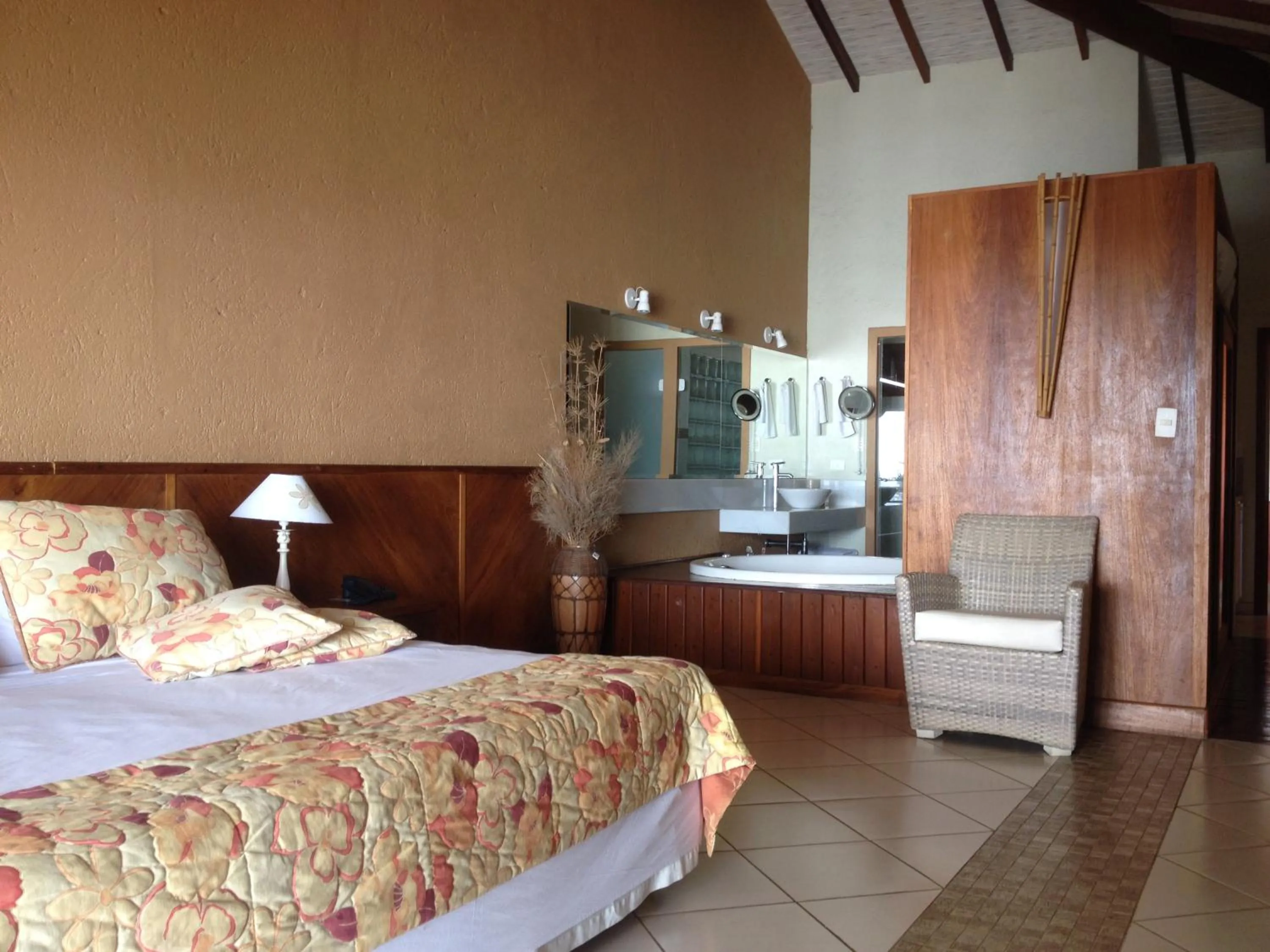 Photo of the whole room, Bed in Pousada Singuitta - Ilhabela