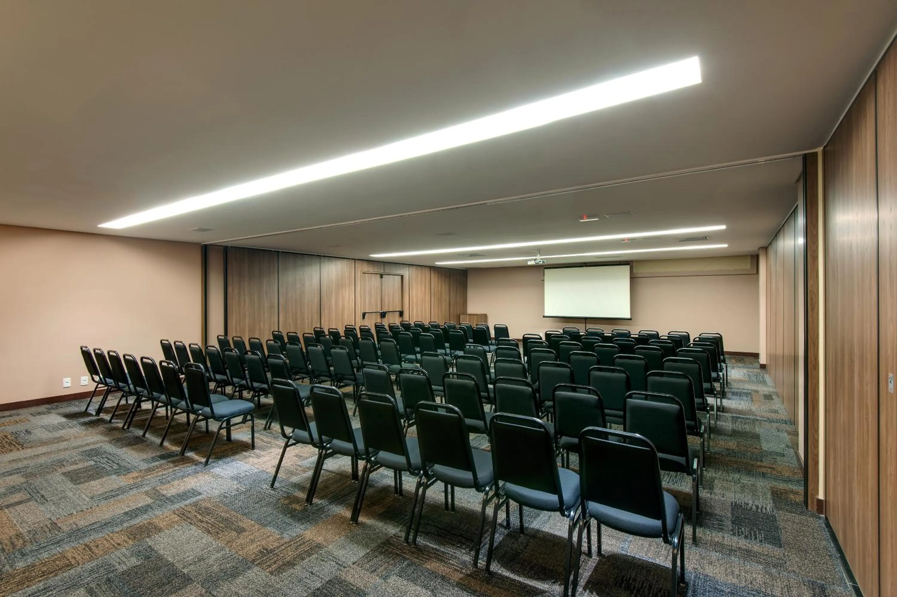 Business facilities in Denali Hotel