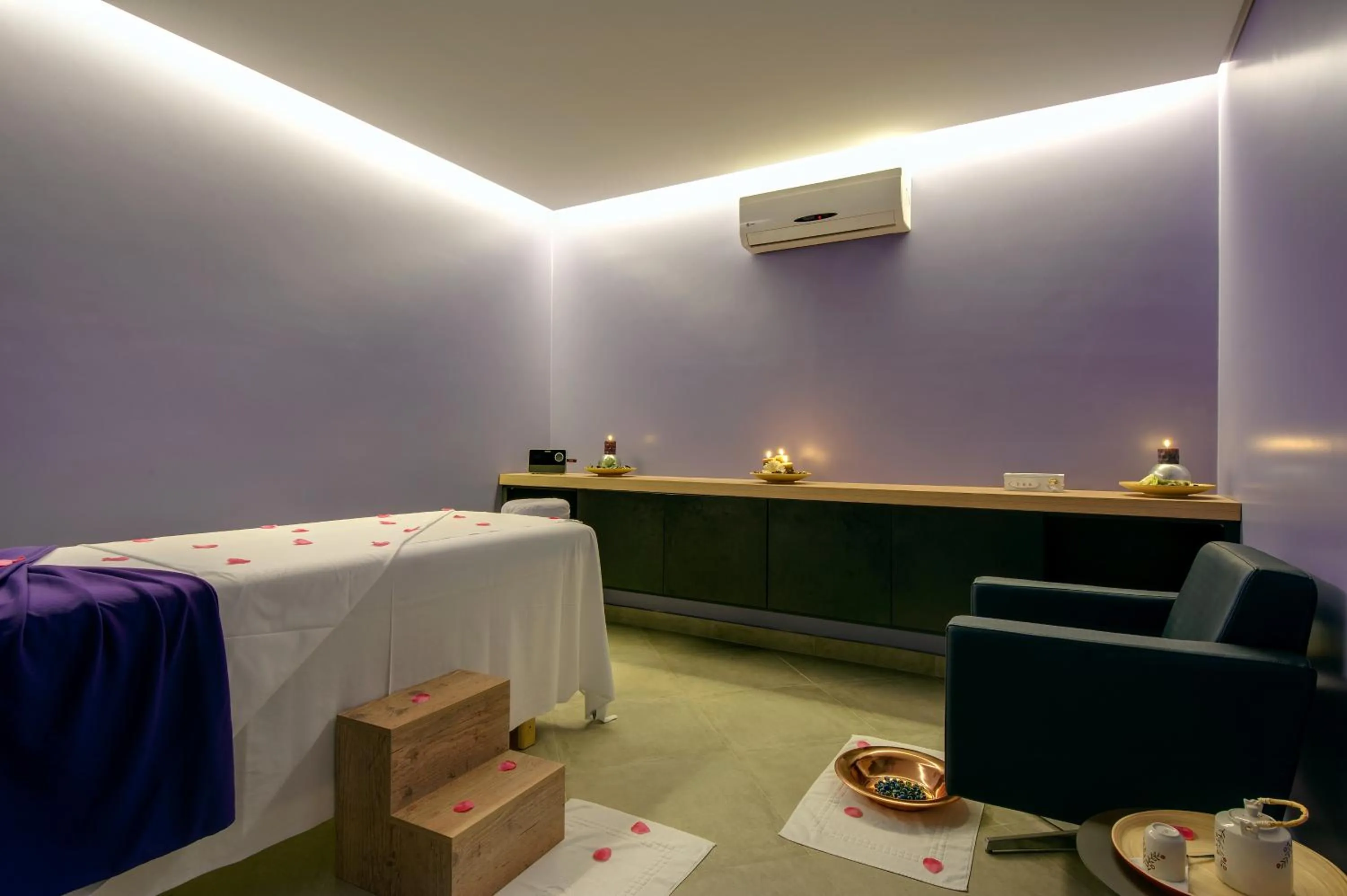 Hot Tub in Denali Hotel