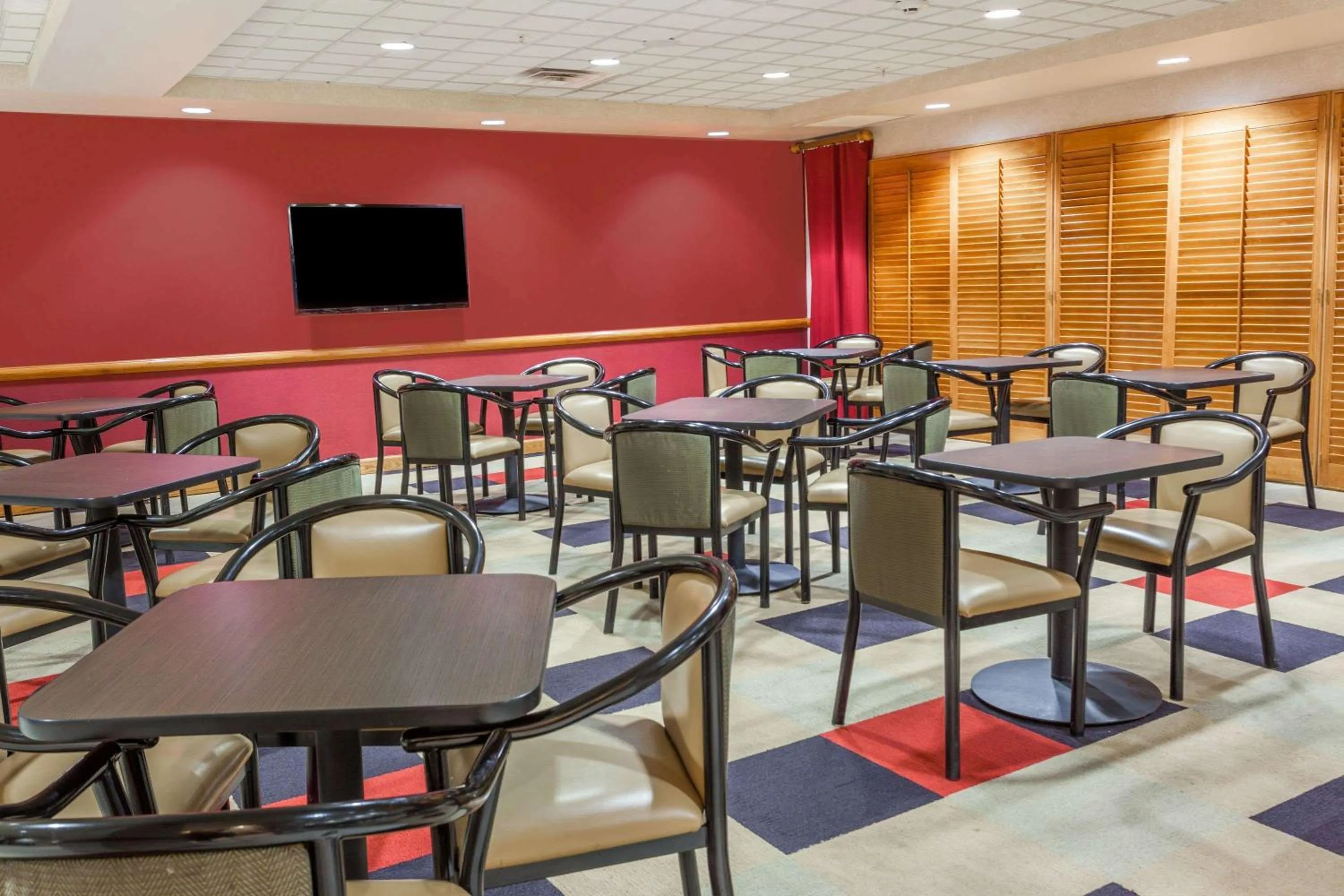 Restaurant/Places to Eat in Wingate by Wyndham Atlanta/Six Flags Austell