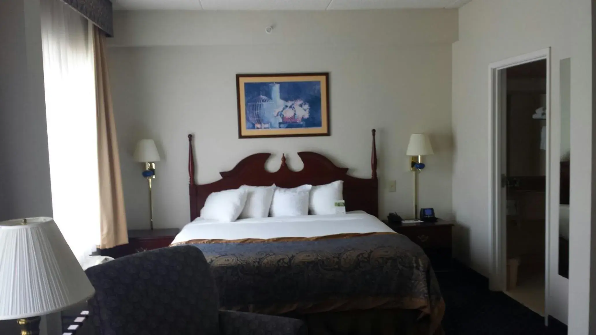 Photo of the whole room, Bed in Wingate by Wyndham Atlanta/Six Flags Austell