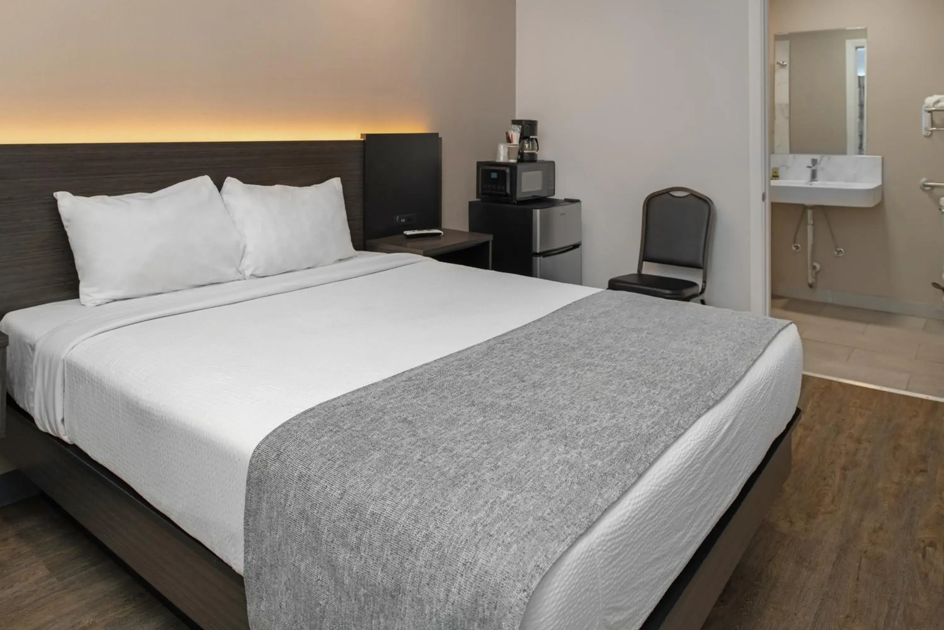 Queen Room in Route 66 Motel Queen Room in Route 66 Motel