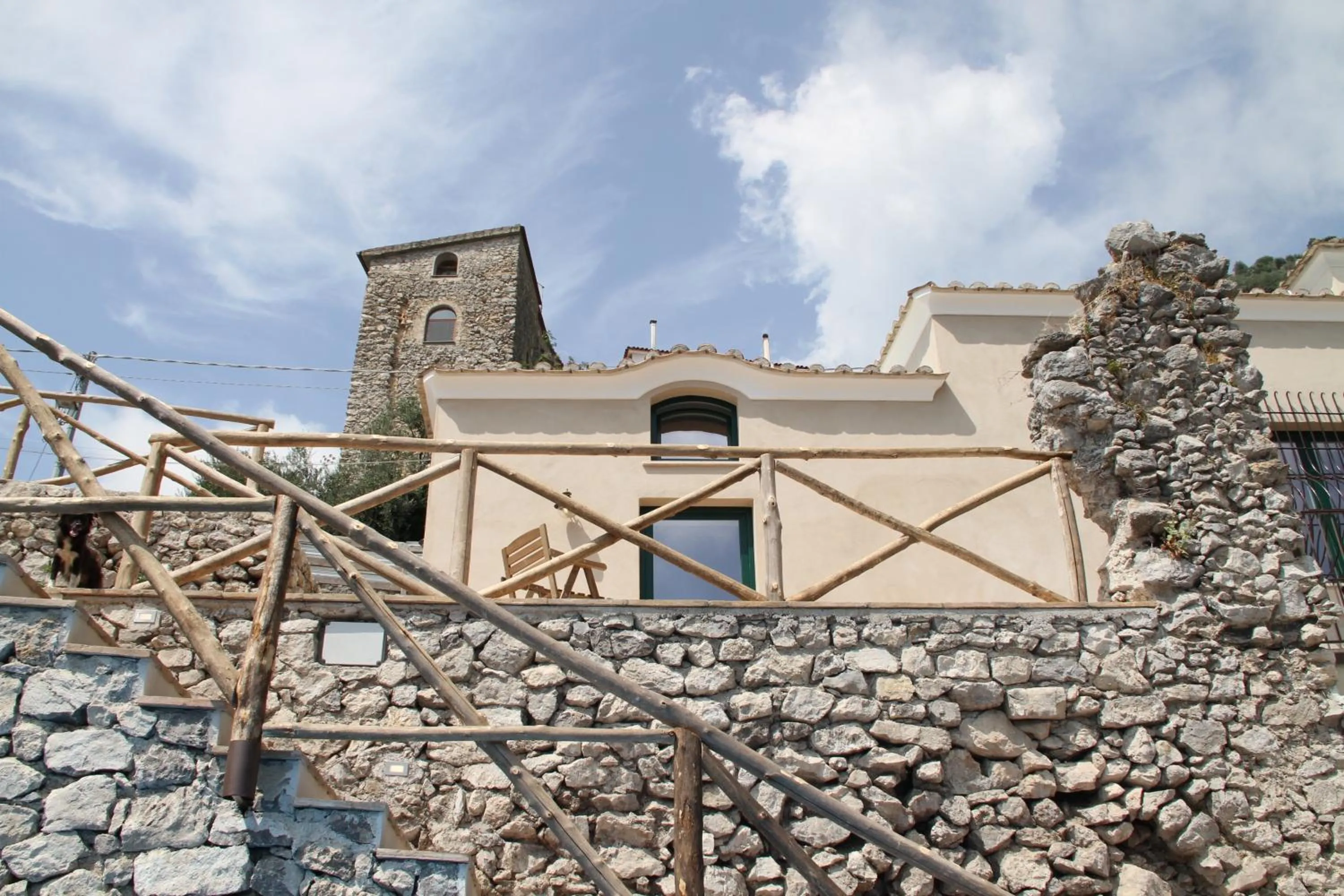 Property building in Villa Amì