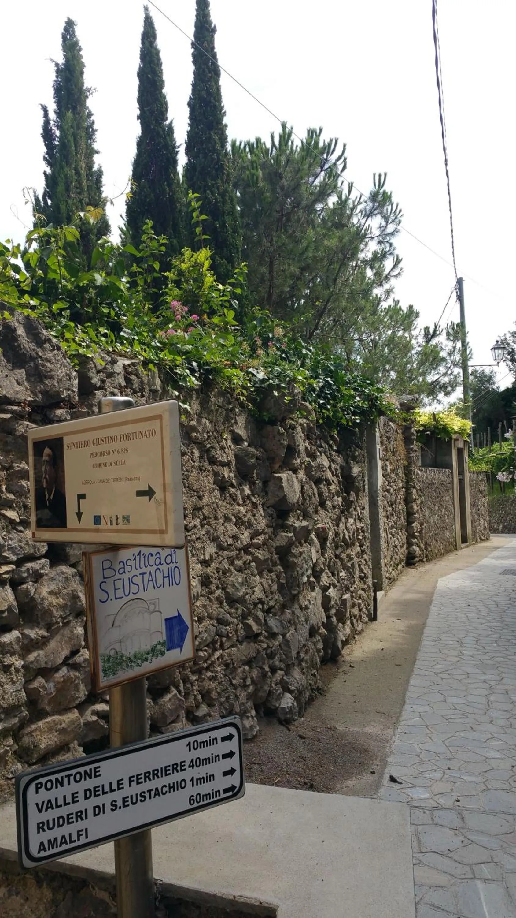 Property building in Villa Amì