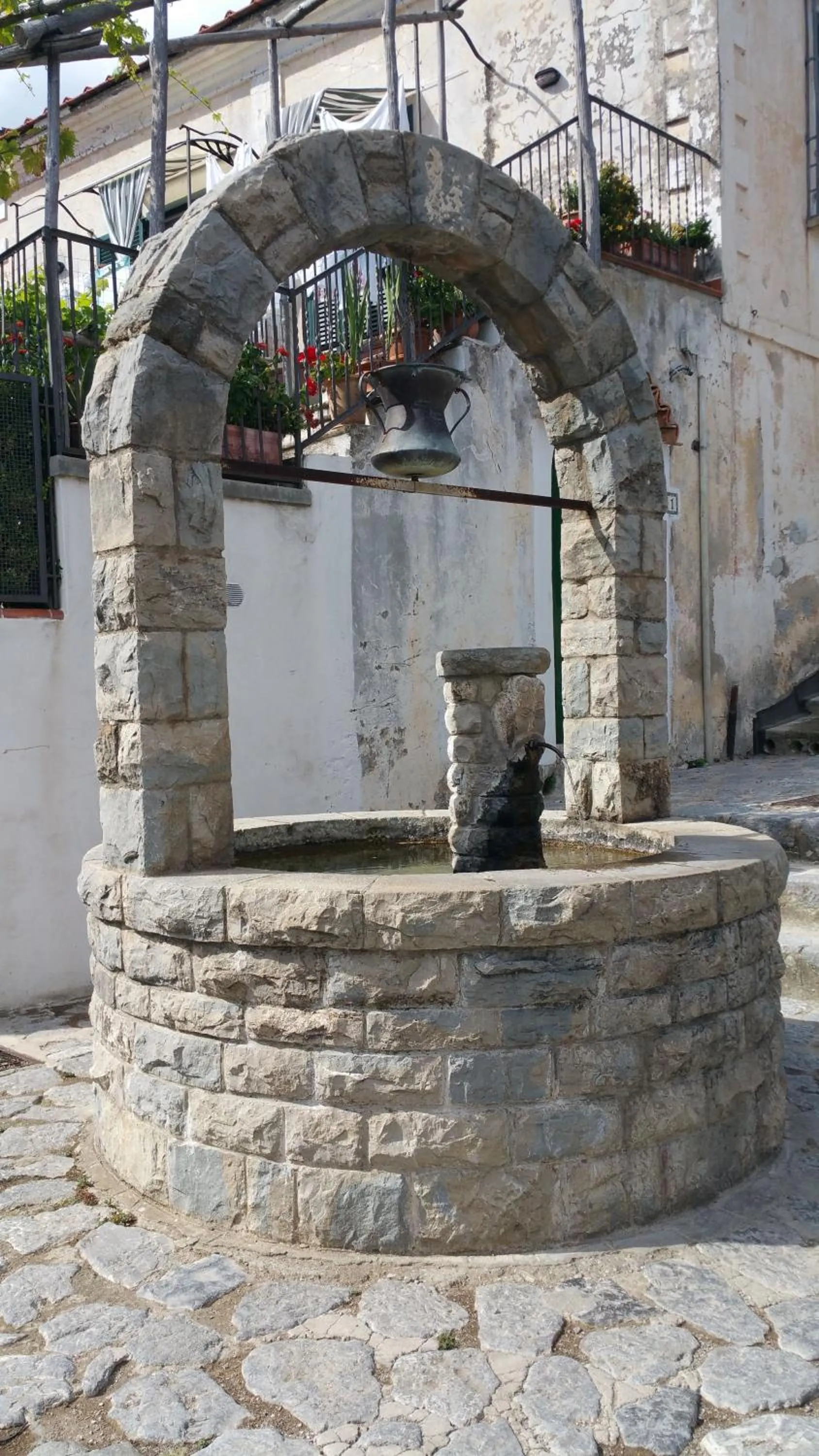 Property building in Villa Amì