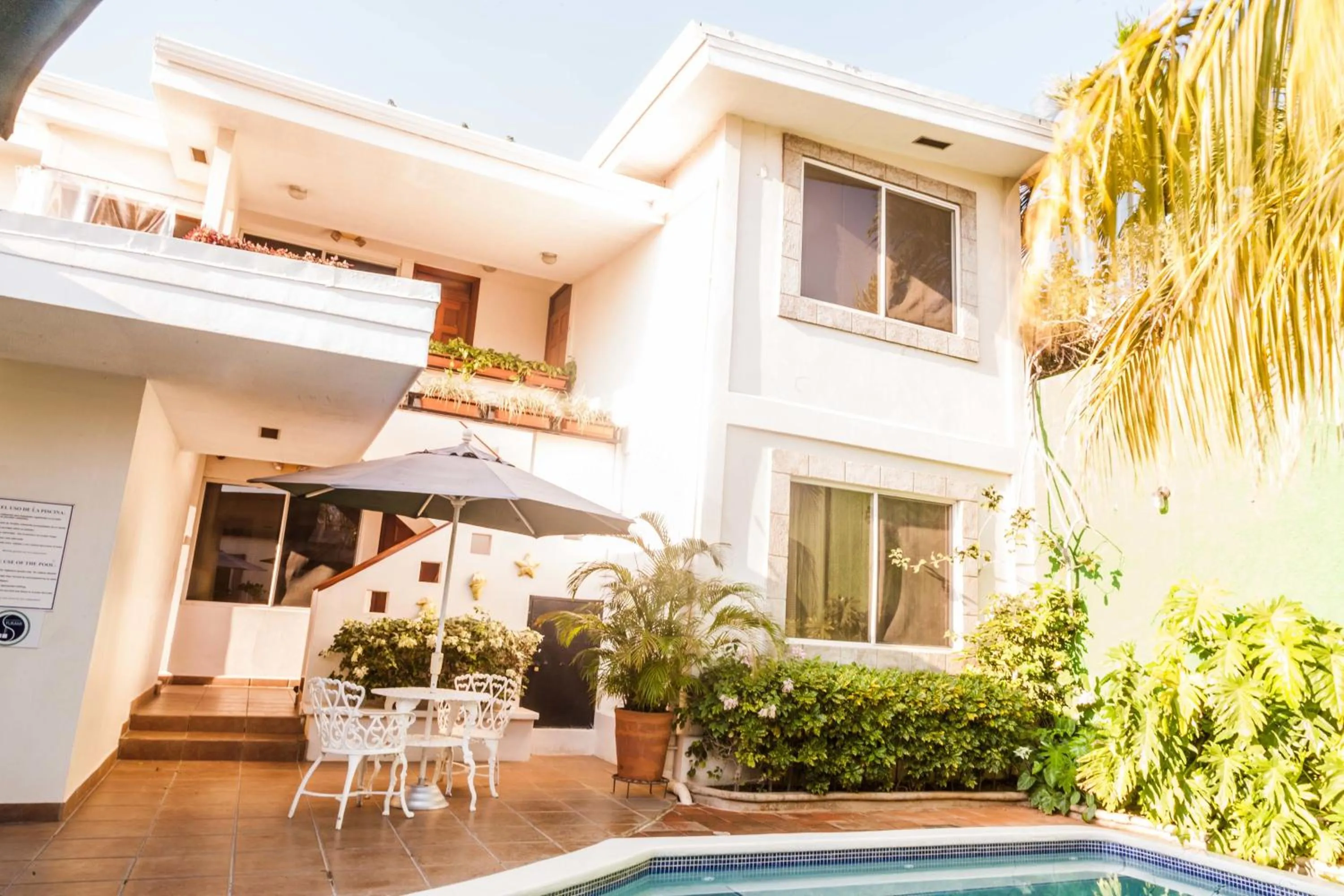 Facade/entrance in Hotel El Almendro
