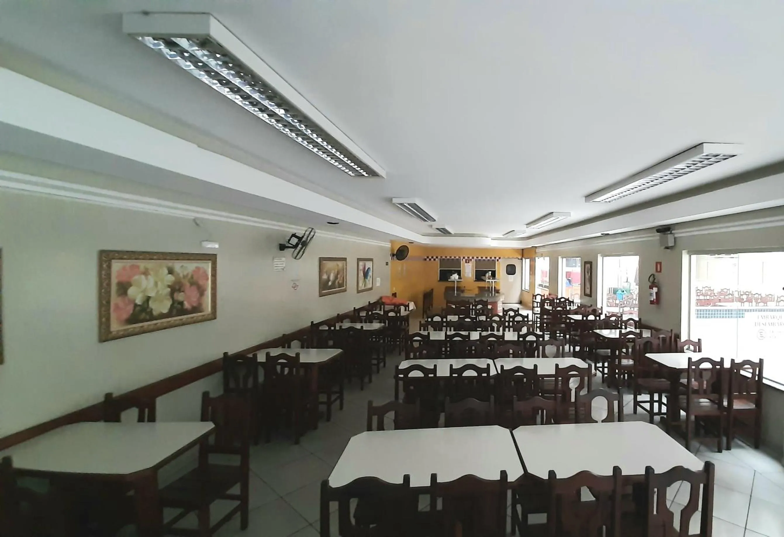 Restaurant/places to eat in Hotel do Papa