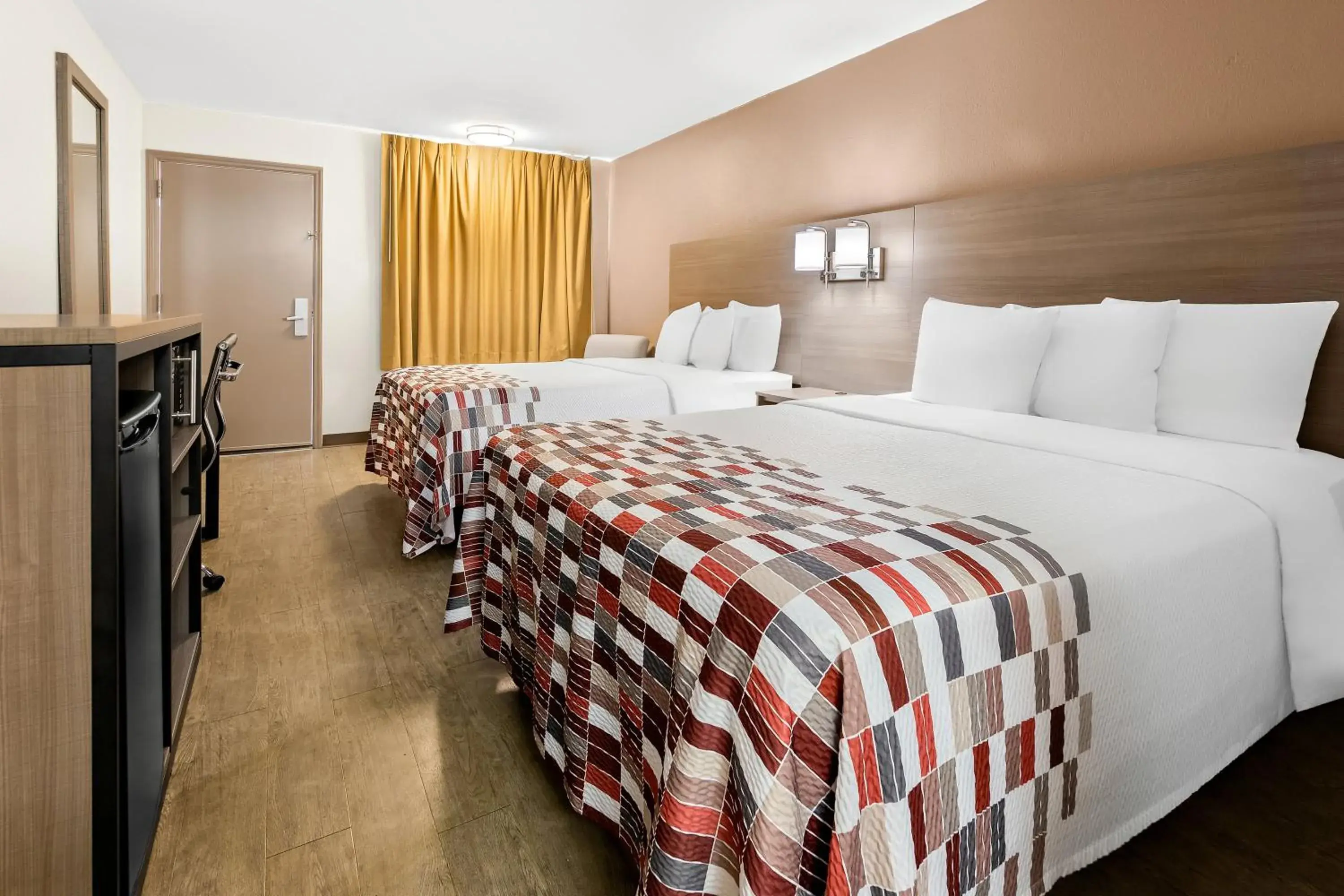 Deluxe Queen Room with Two Queen Beds - Non-Smoking in Red Roof Inn Rock Hill Deluxe Queen Room with Two Queen Beds - Non-Smoking in Red Roof Inn Rock Hill