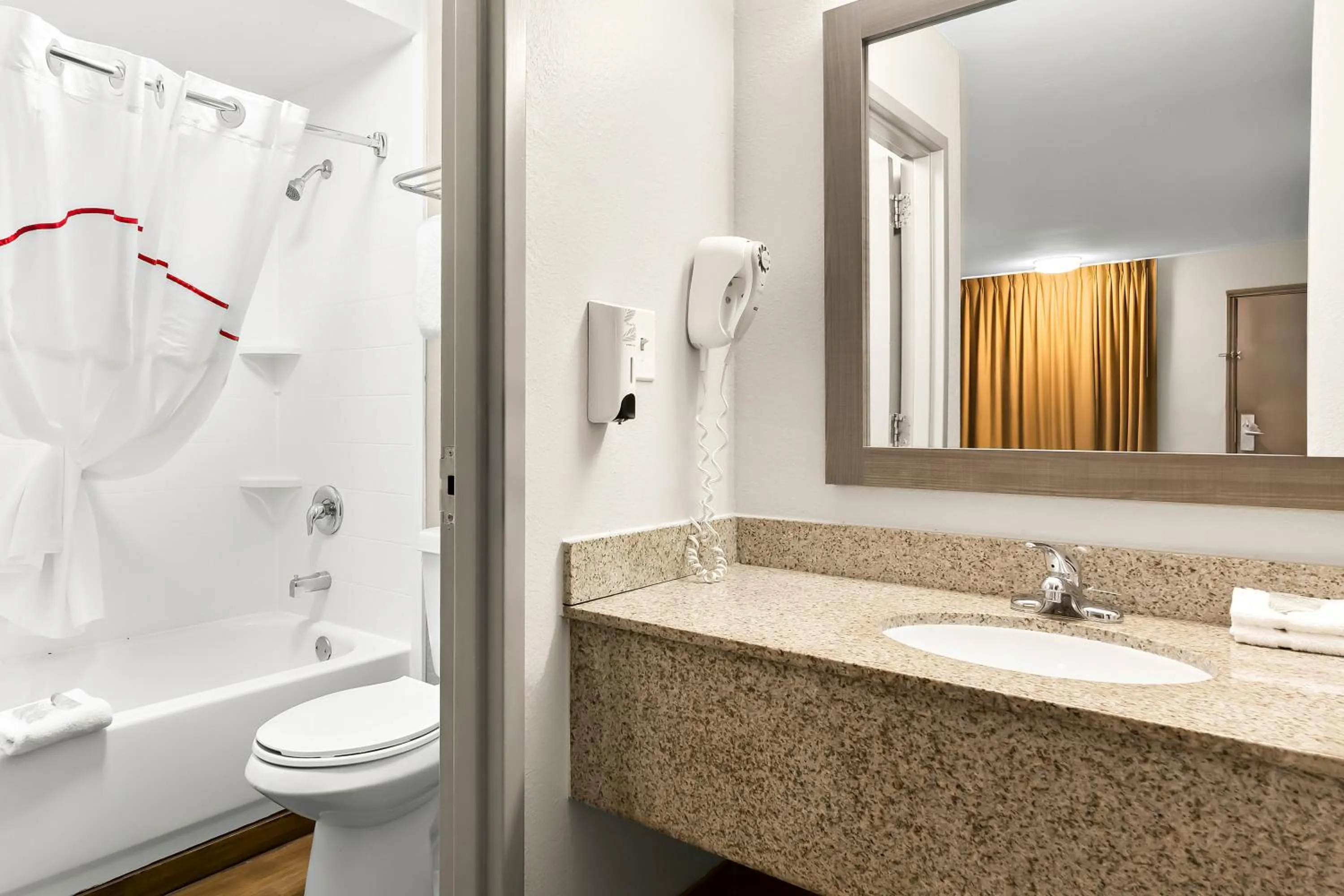 Bathroom in Red Roof Inn Rock Hill