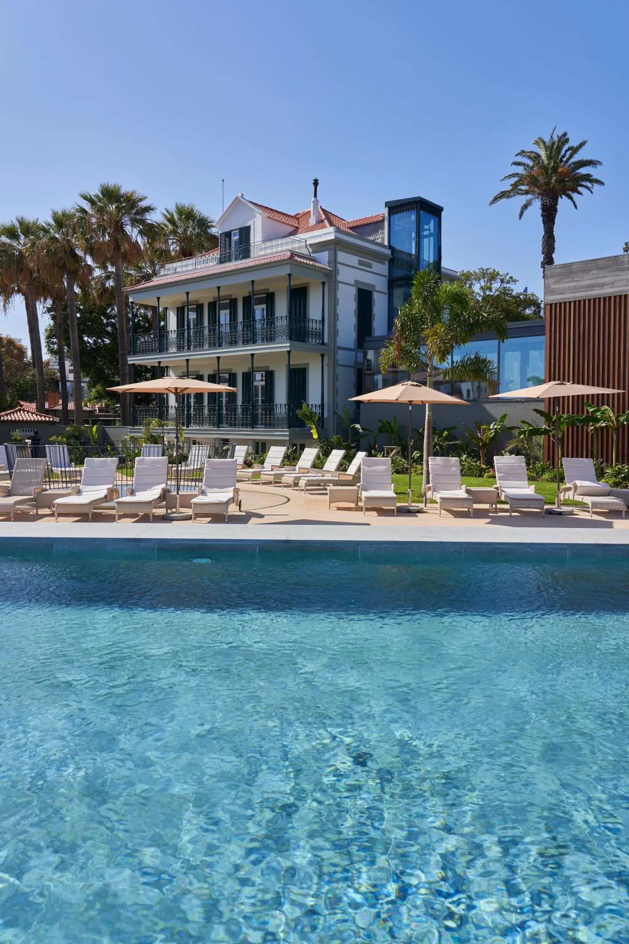 Property building in Les Suites at The Cliff Bay - PortoBay