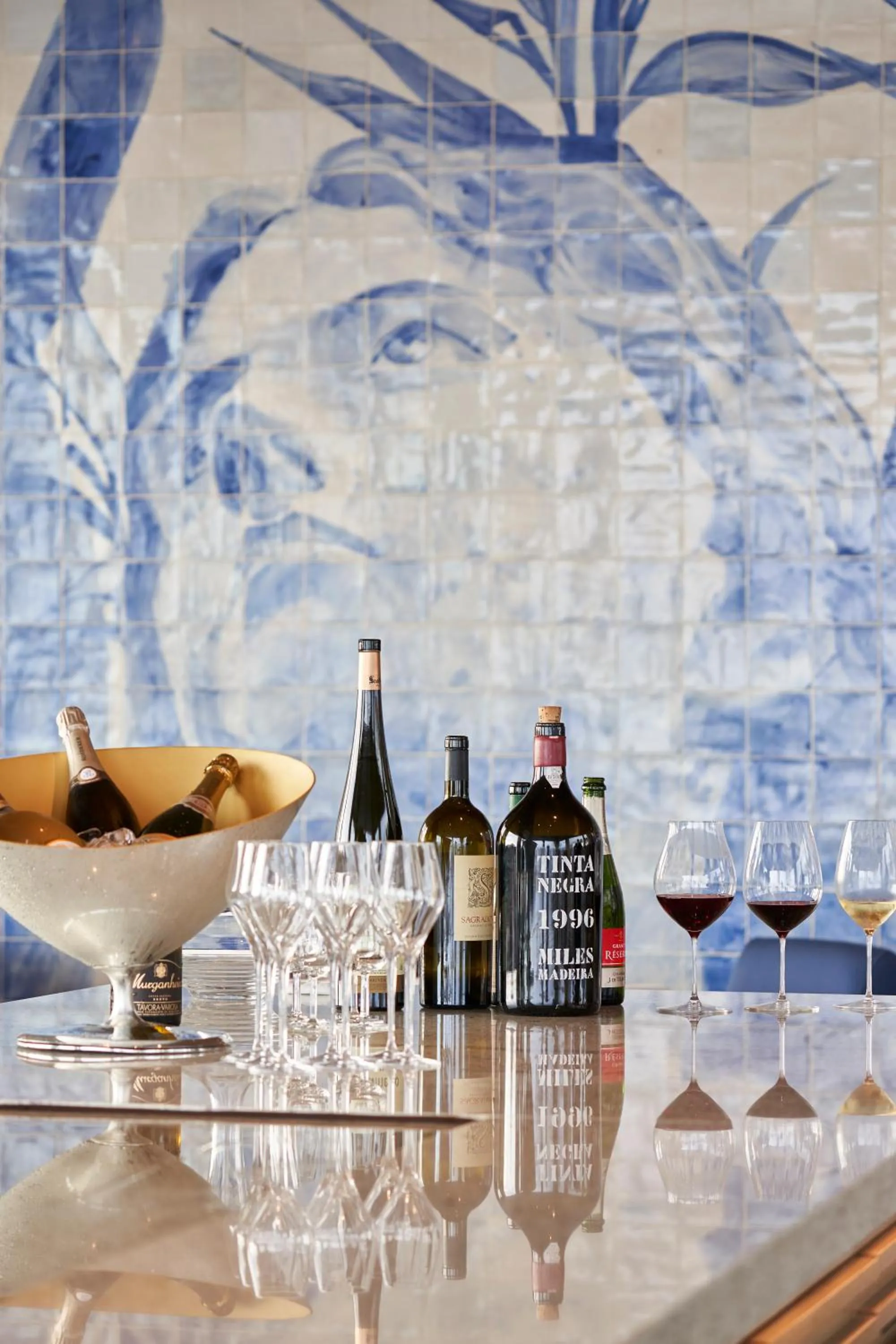 Restaurant/places to eat in Les Suites at The Cliff Bay - PortoBay