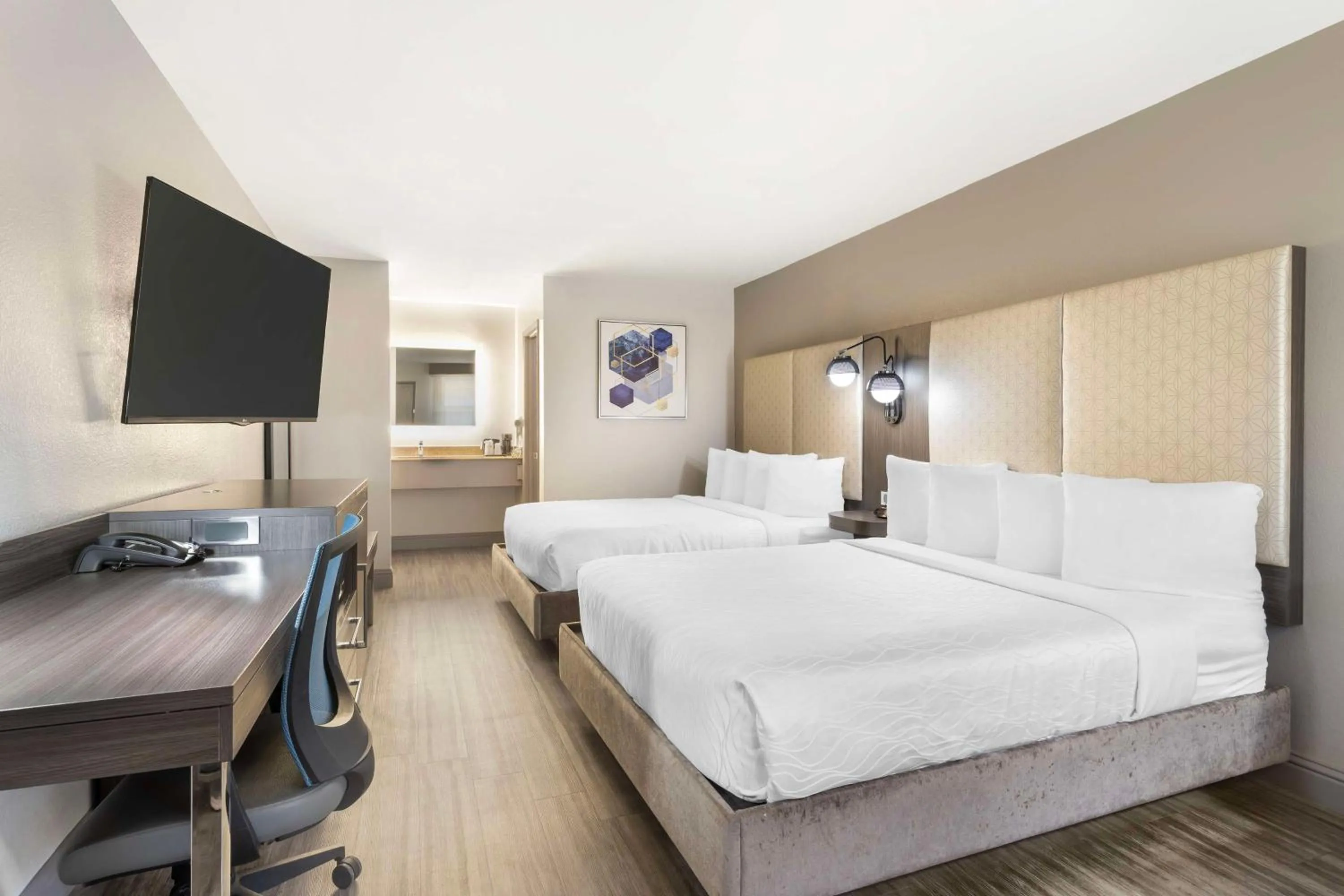 Bedroom, Bed in Best Western Marina State Beach