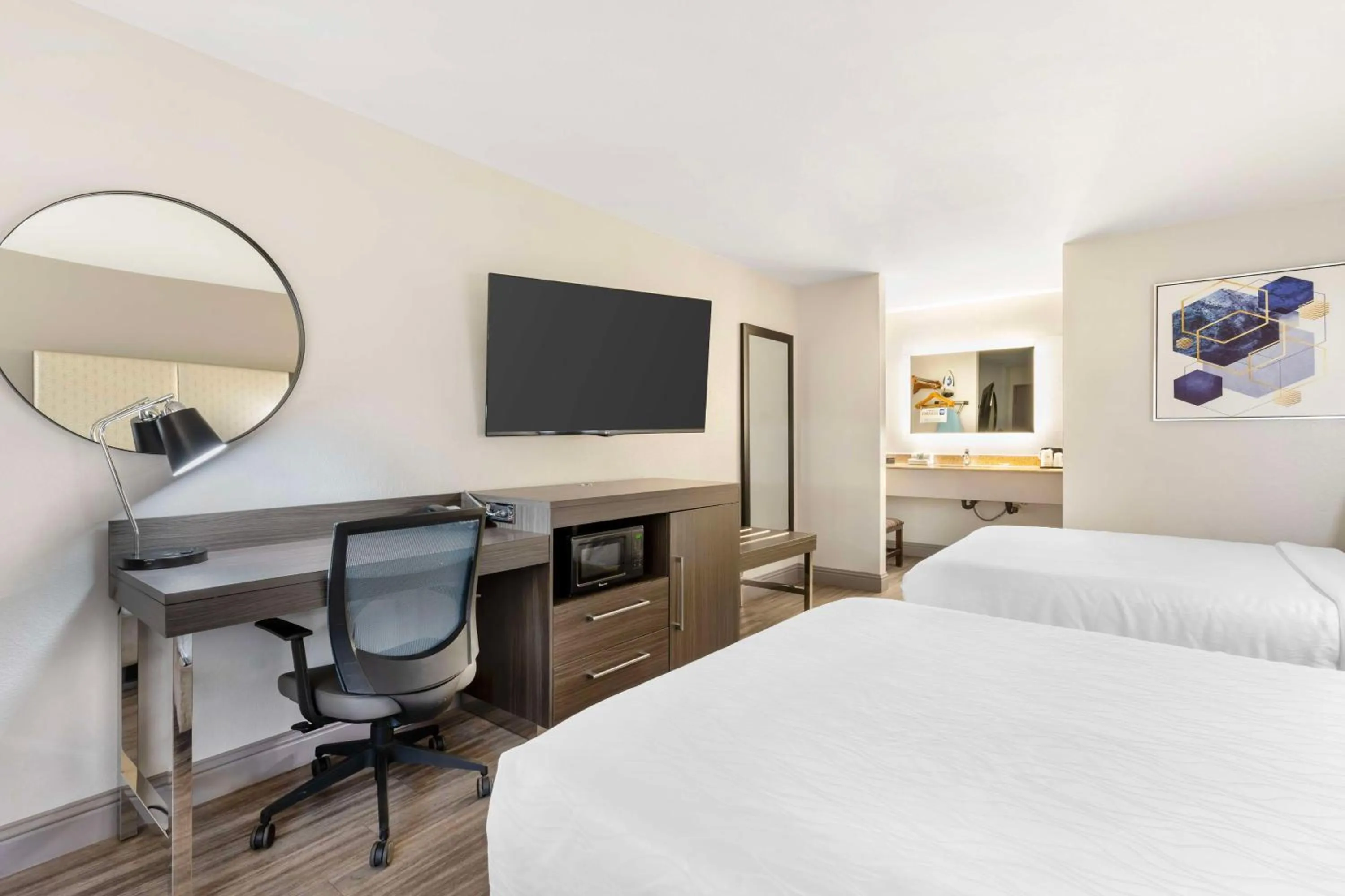 Bedroom, Bed in Best Western Marina State Beach