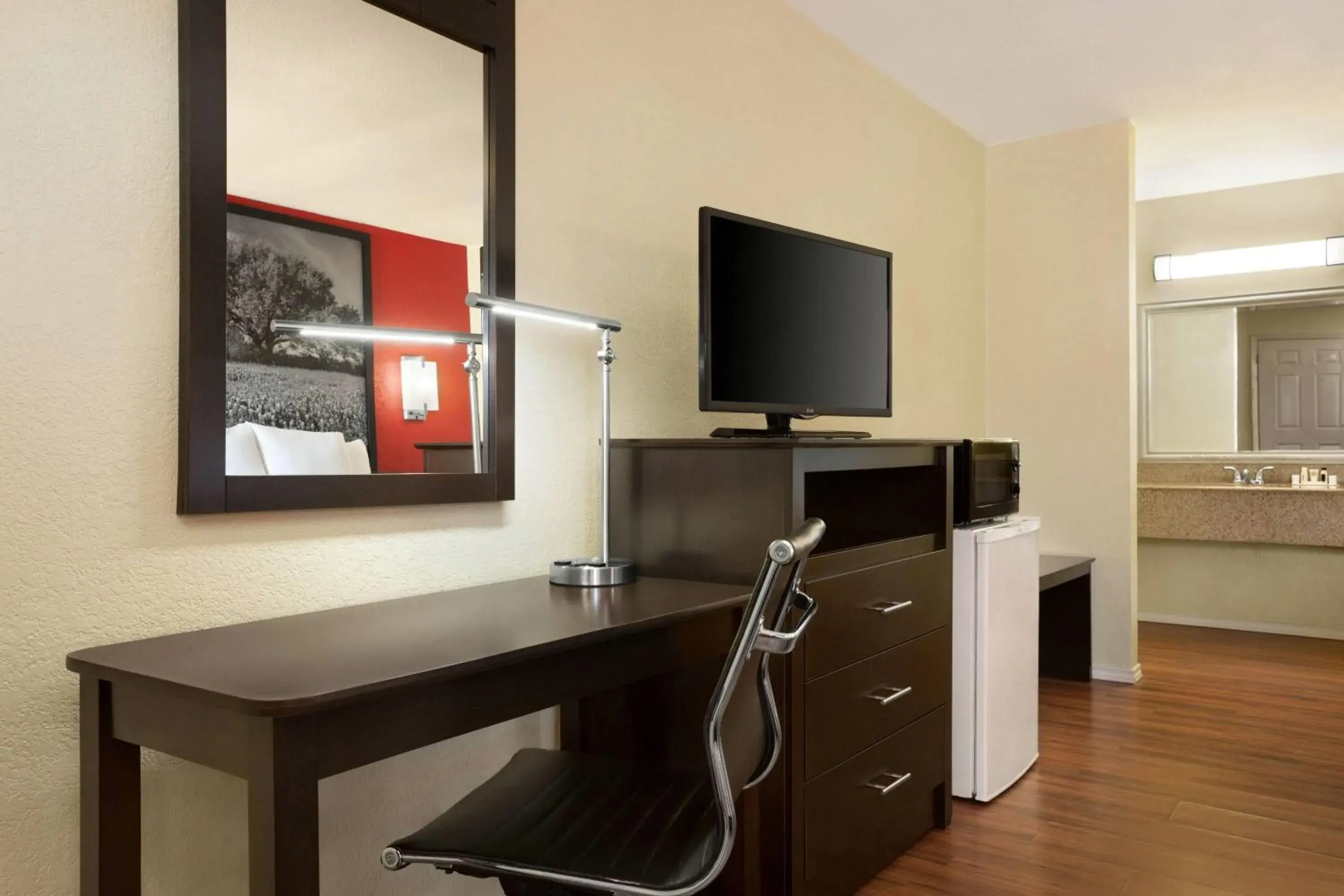 Bed in Super 8 by Wyndham Corsicana Bed in Super 8 by Wyndham Corsicana