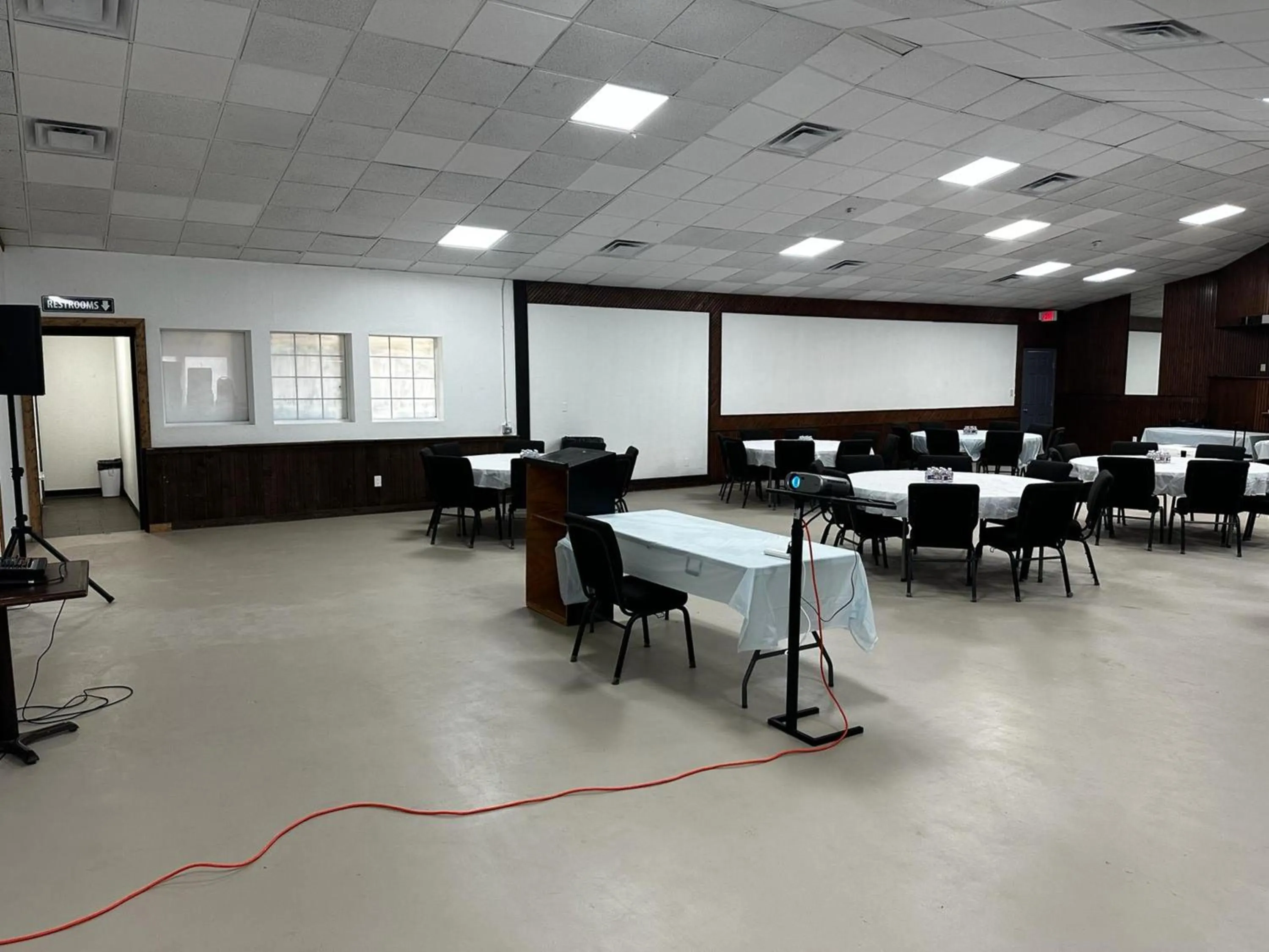 Meeting/conference room in Super 8 by Wyndham Corsicana