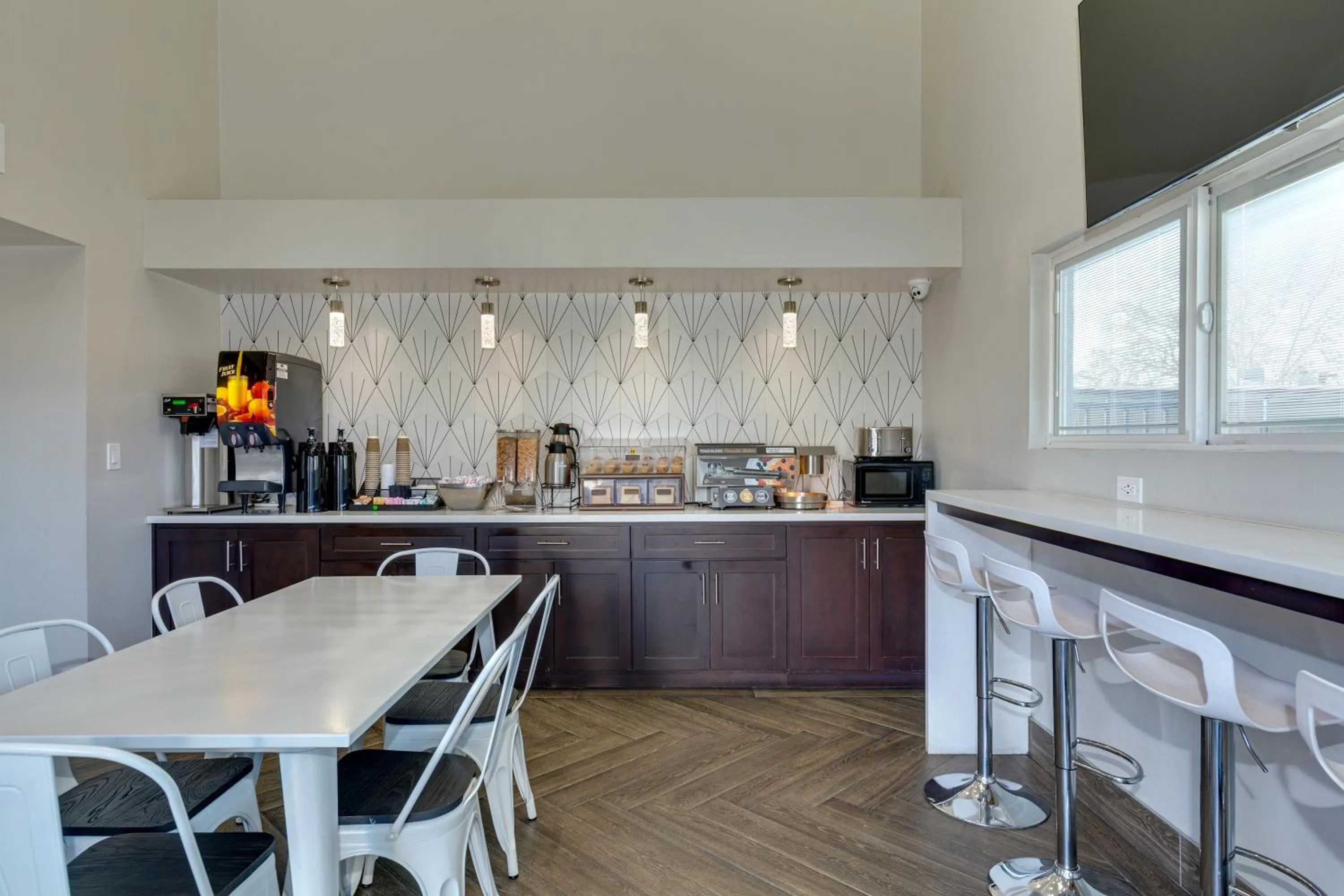 Breakfast in Hotel Seville - Ontario Airport/Chino