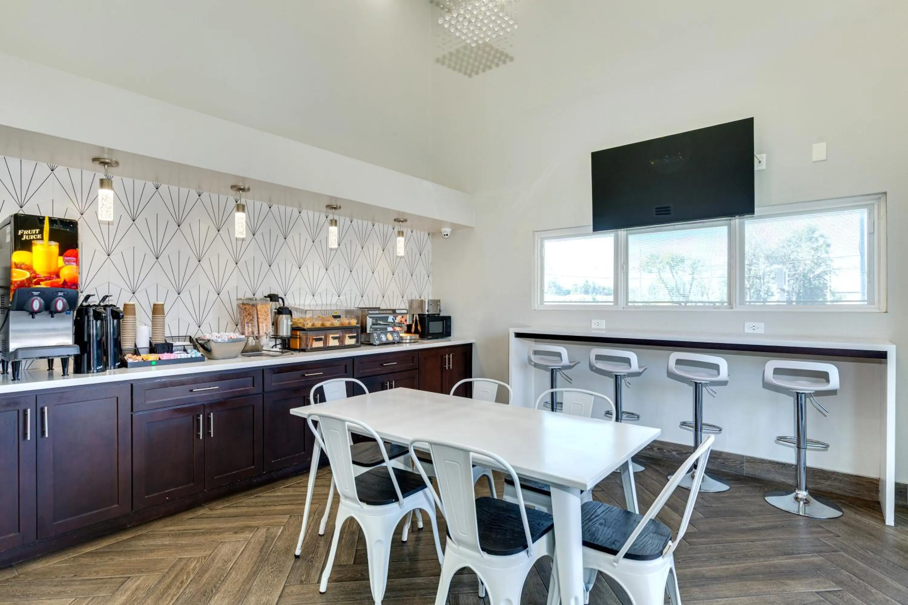 Breakfast in Hotel Seville - Ontario Airport/Chino