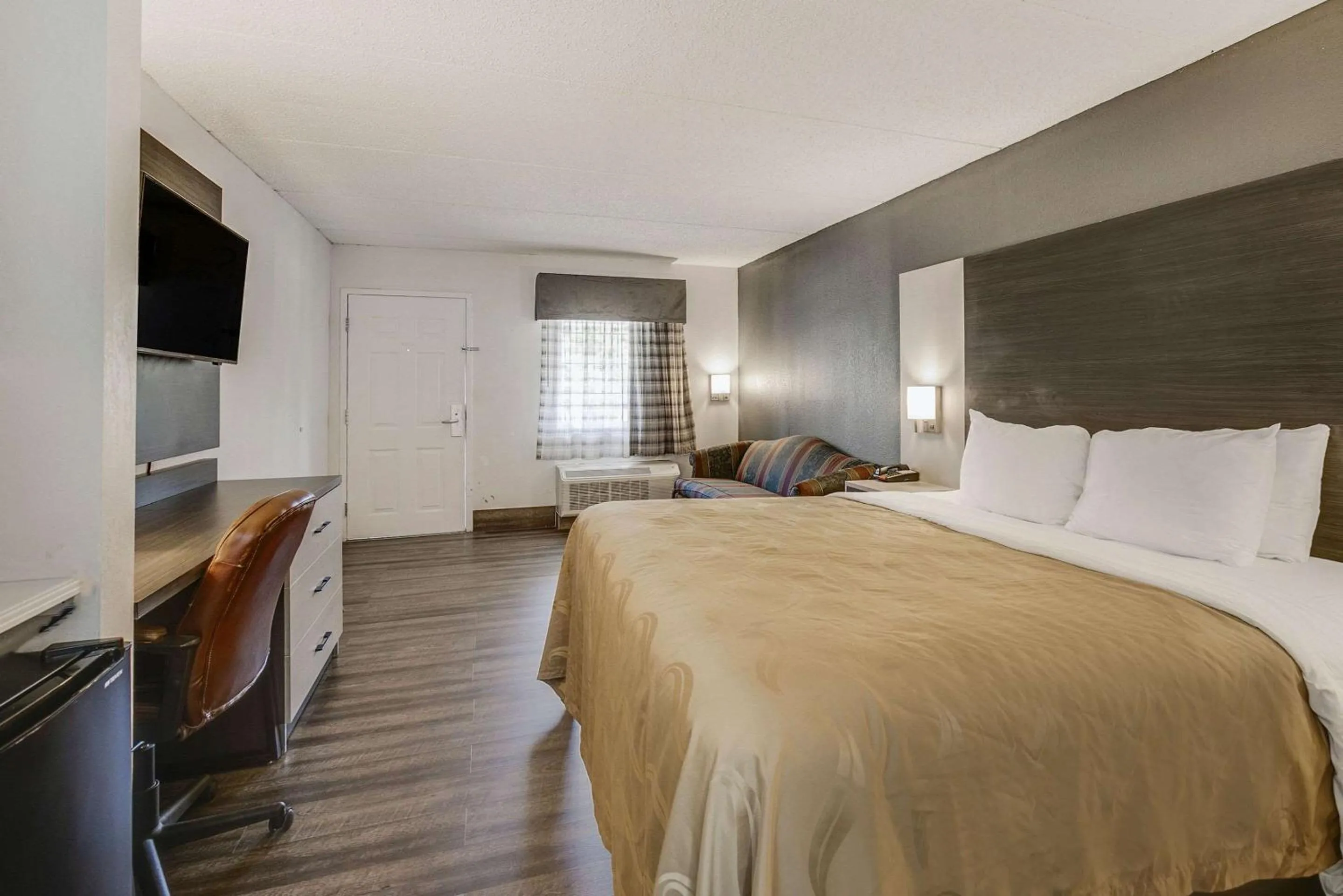 Bedroom, Bed in Quality Inn Elberton