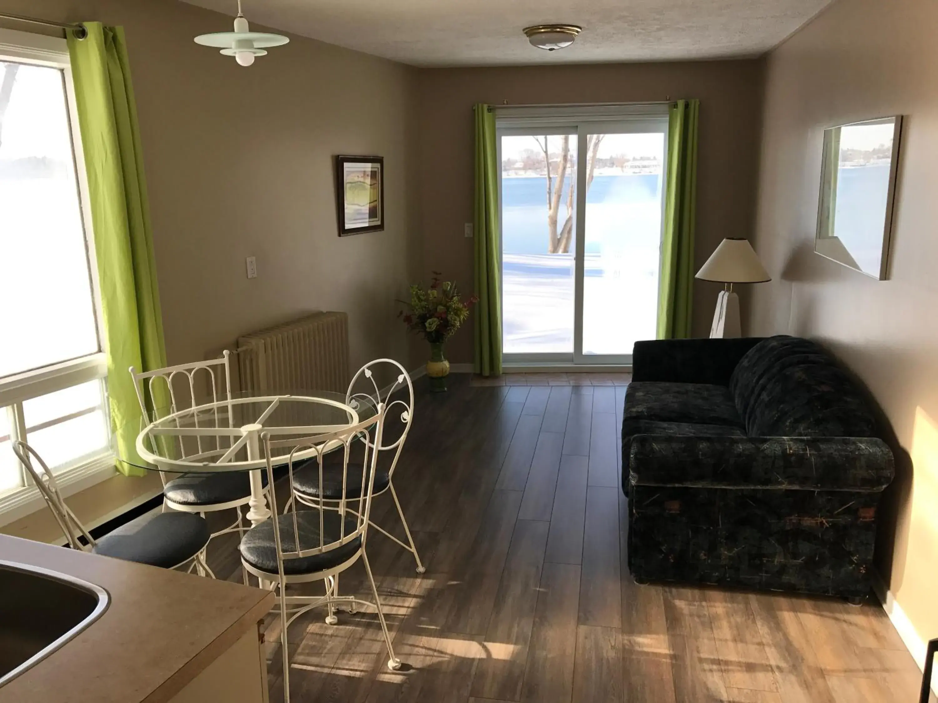 Large Double Room in Motel Belle Riviere Large Double Room in Motel Belle Riviere