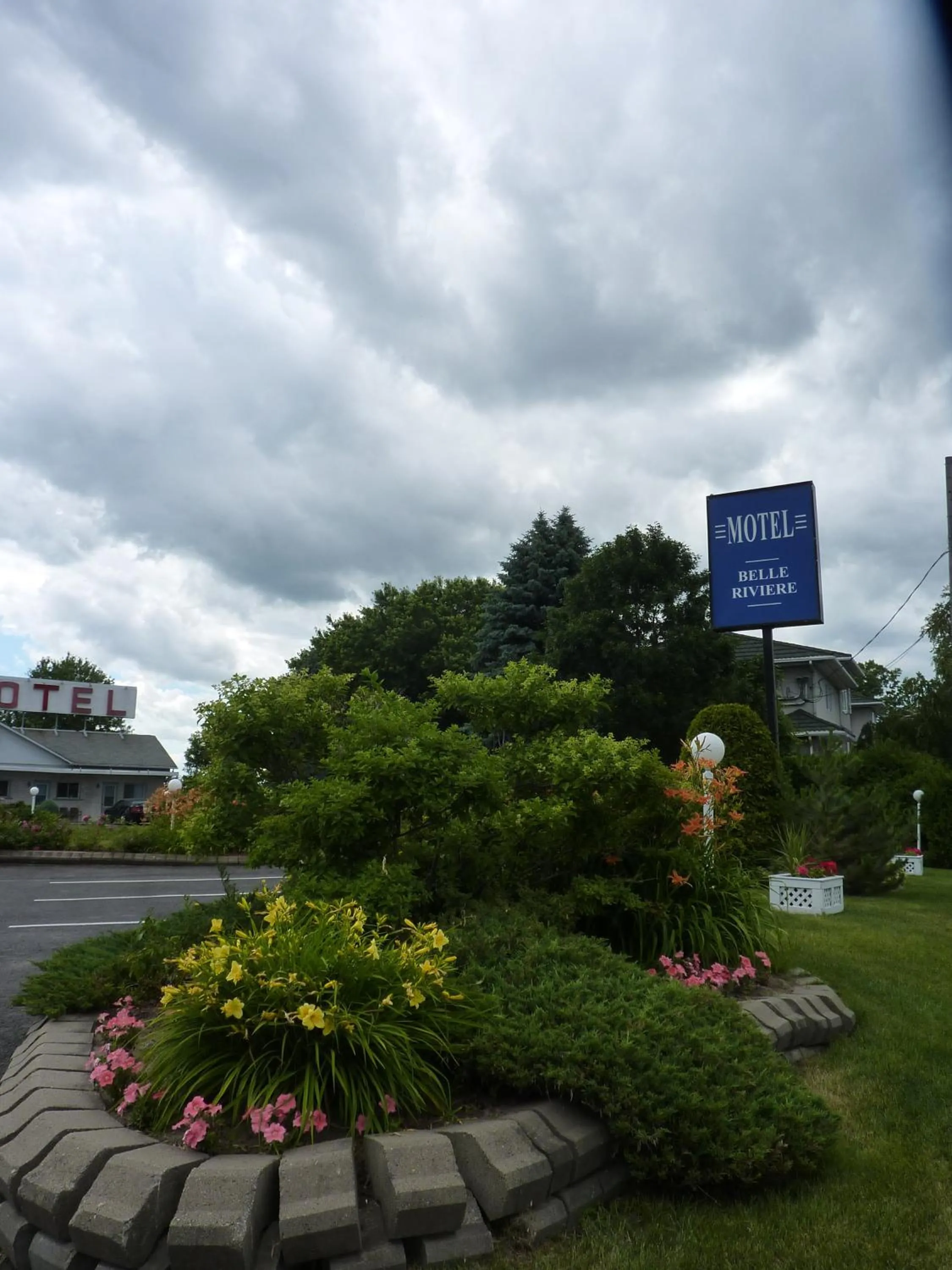 Facade/entrance in Motel Belle Riviere