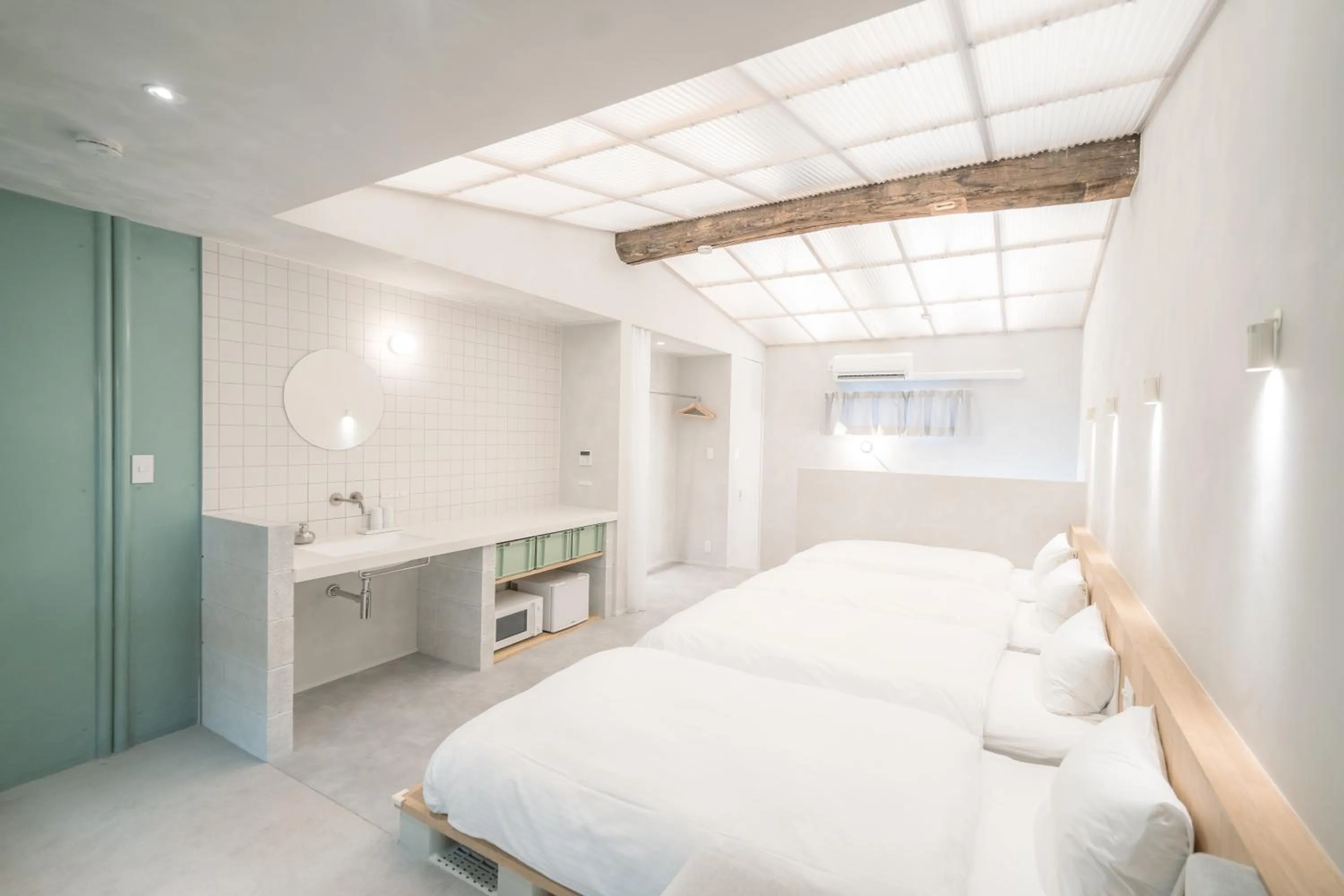 Photo of the whole room, Bed in SEKAI HOTEL Deep Osaka Experience