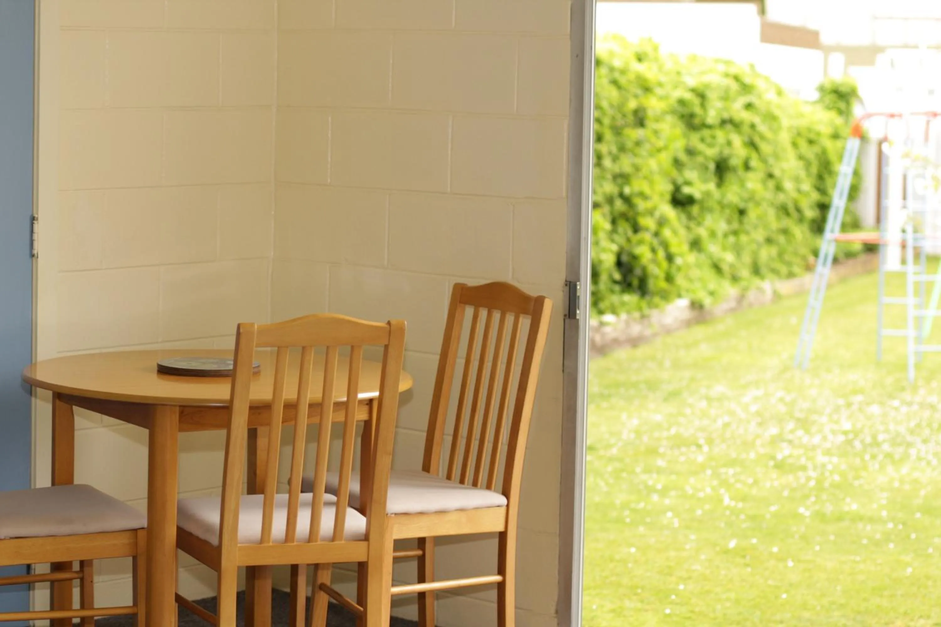 Day in Broadway Motel & Miro Court Villas